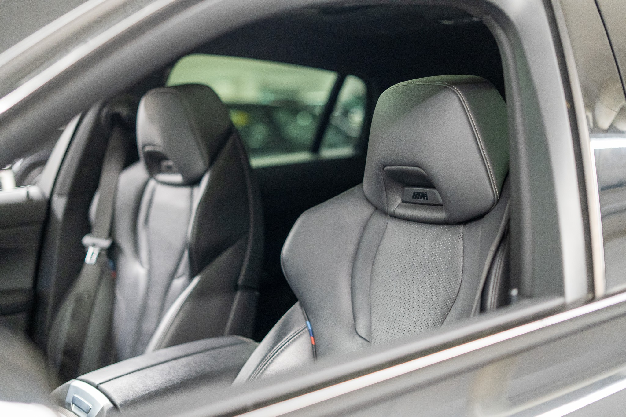 listing desktop thumbnail image 8