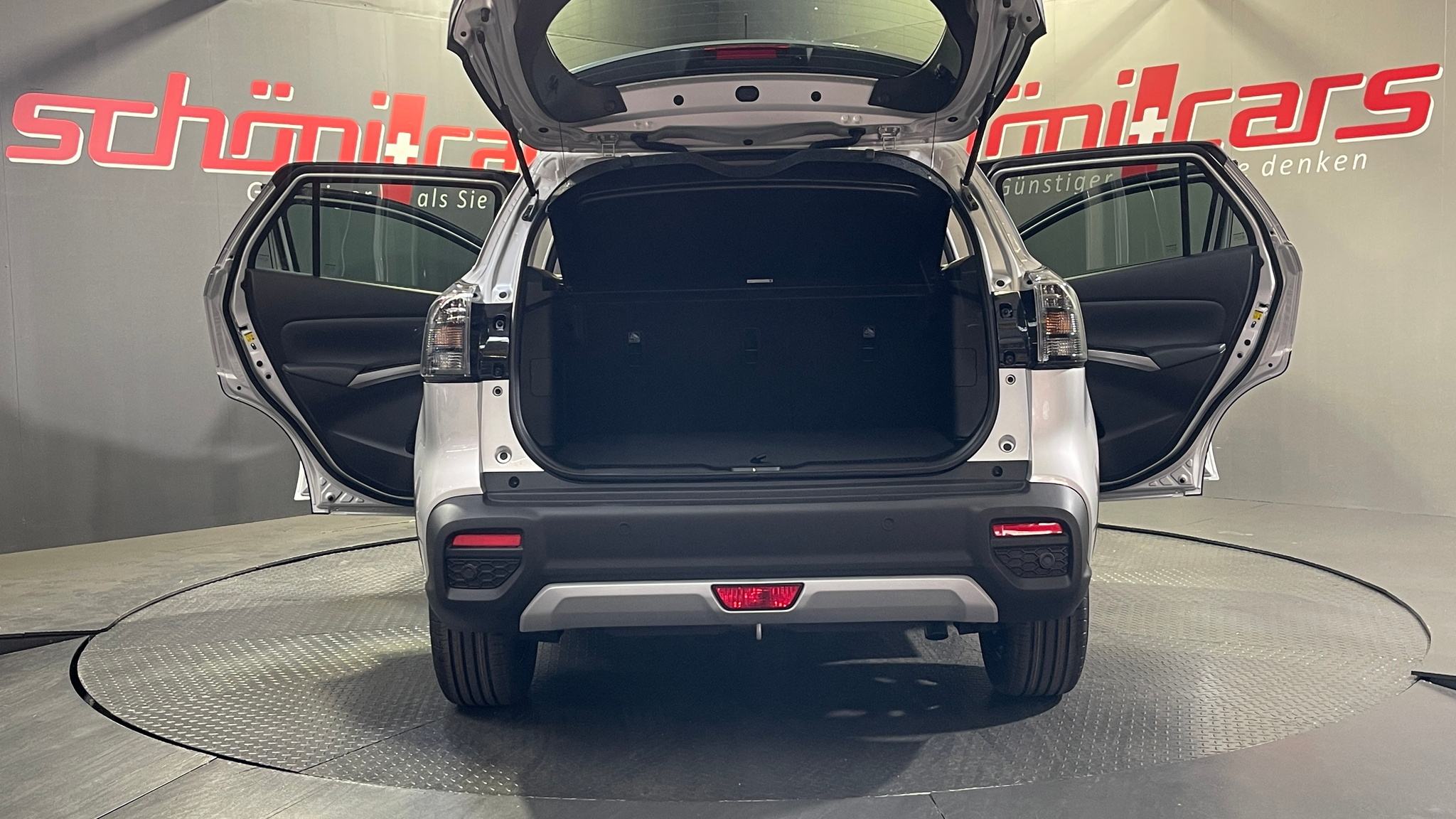 listing desktop thumbnail image 3