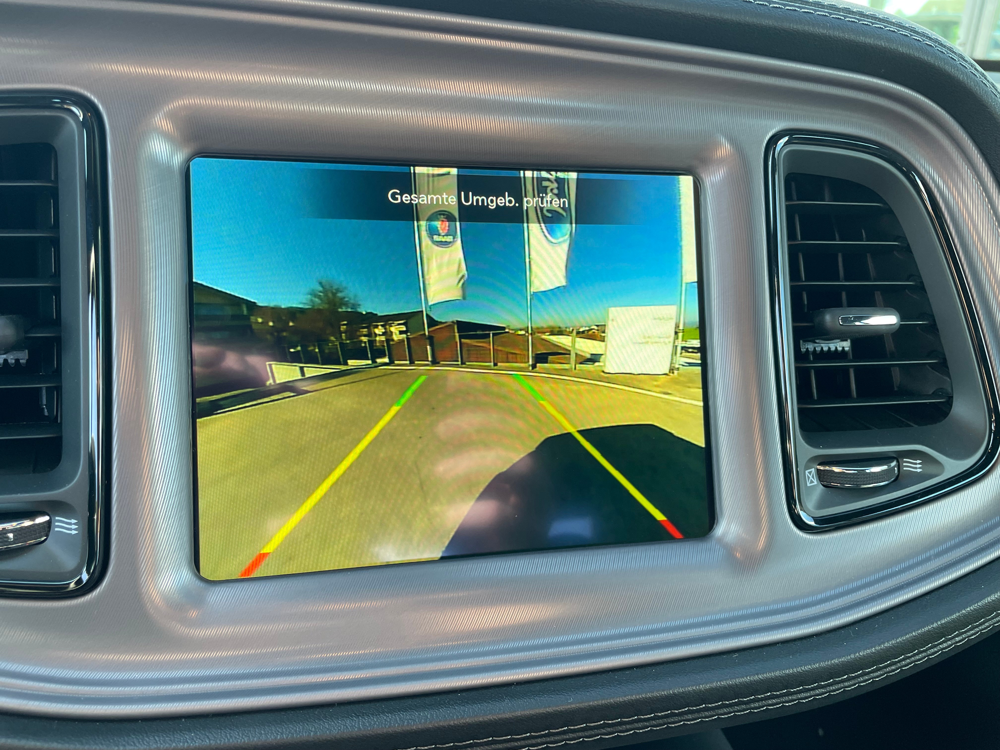 listing desktop thumbnail image 17