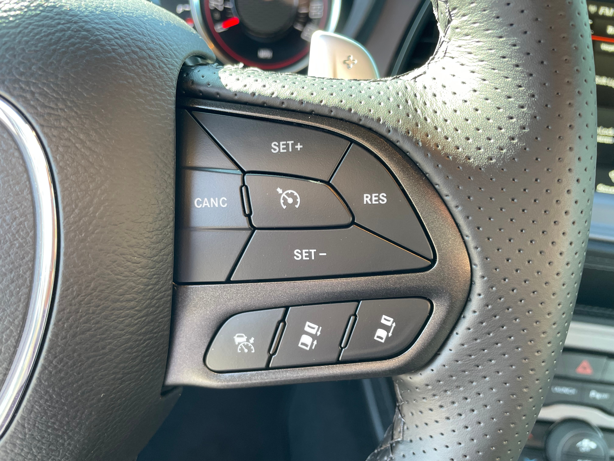 listing desktop thumbnail image 19