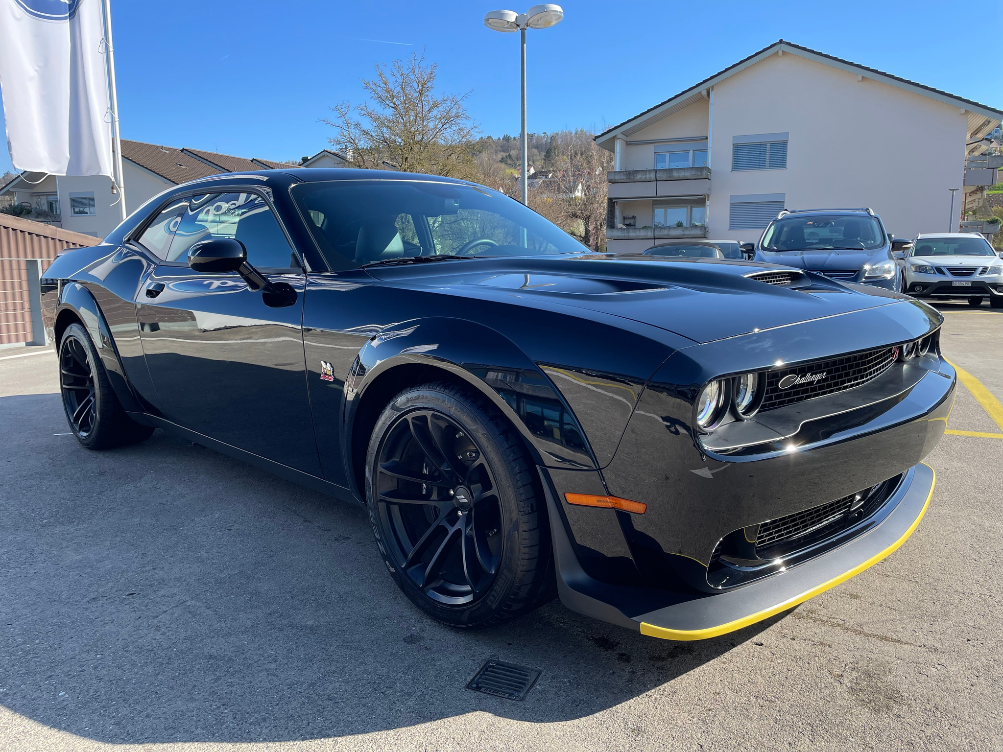 listing desktop thumbnail image 2