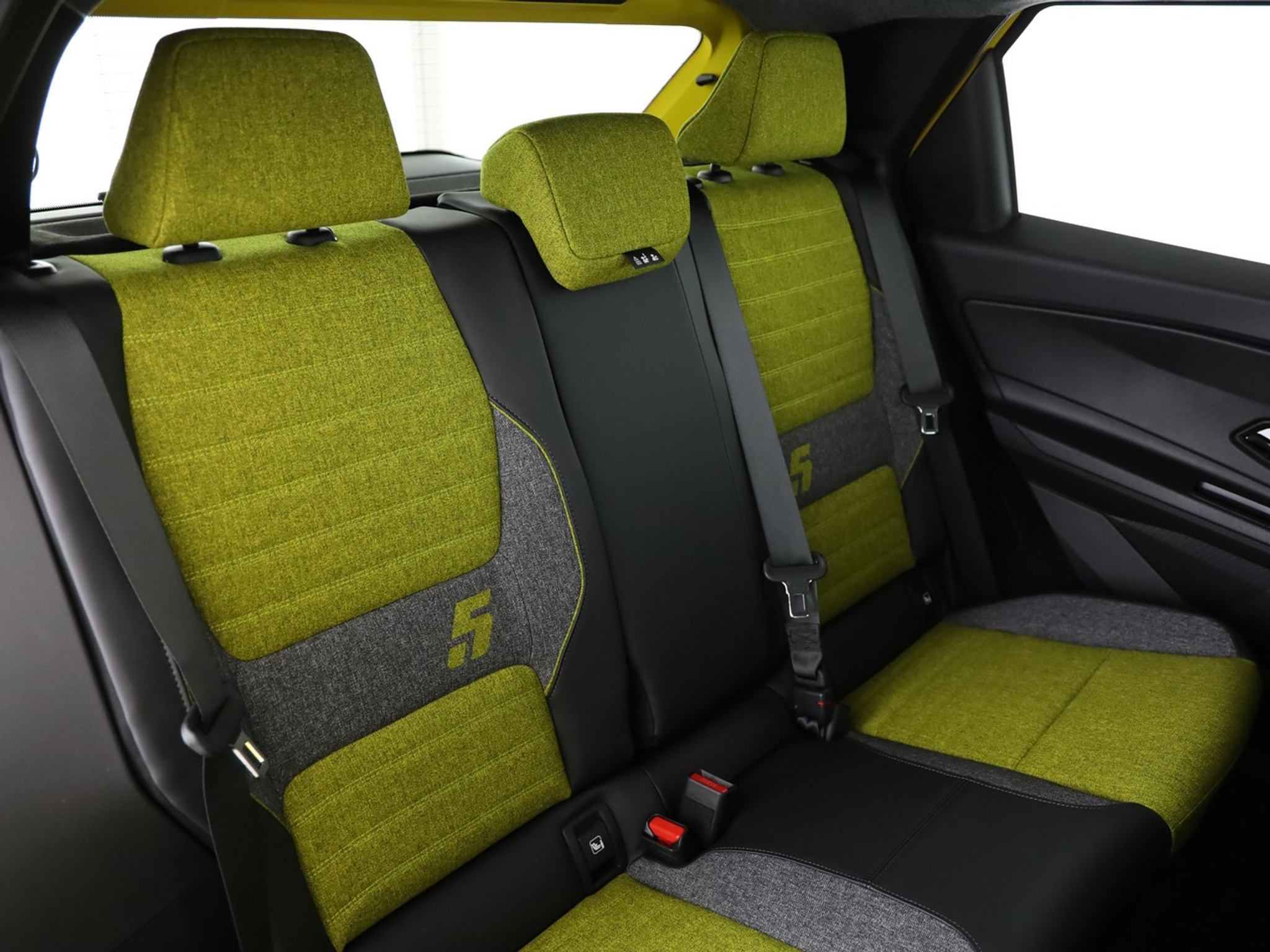 listing desktop thumbnail image 7