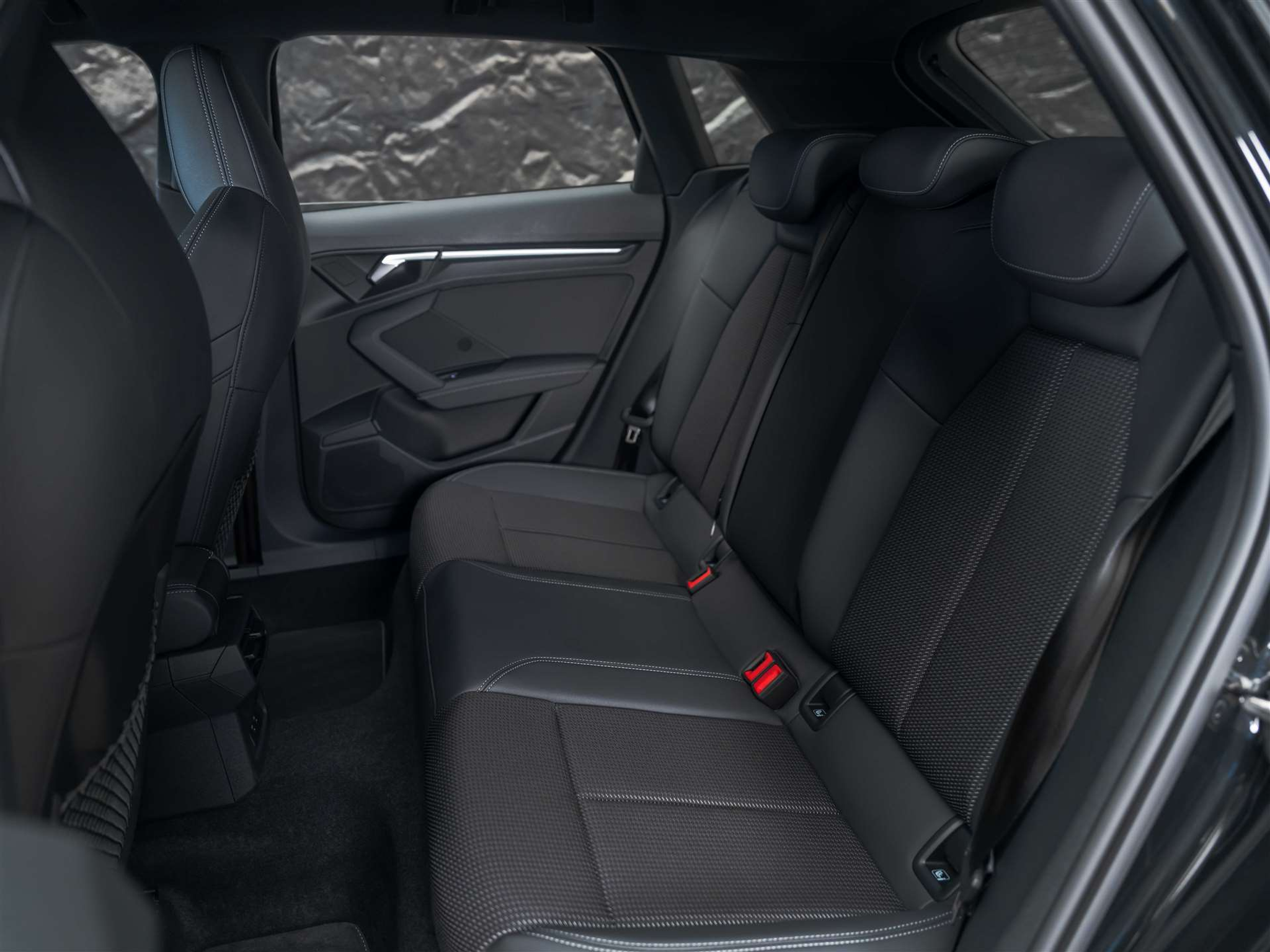 listing desktop thumbnail image 13