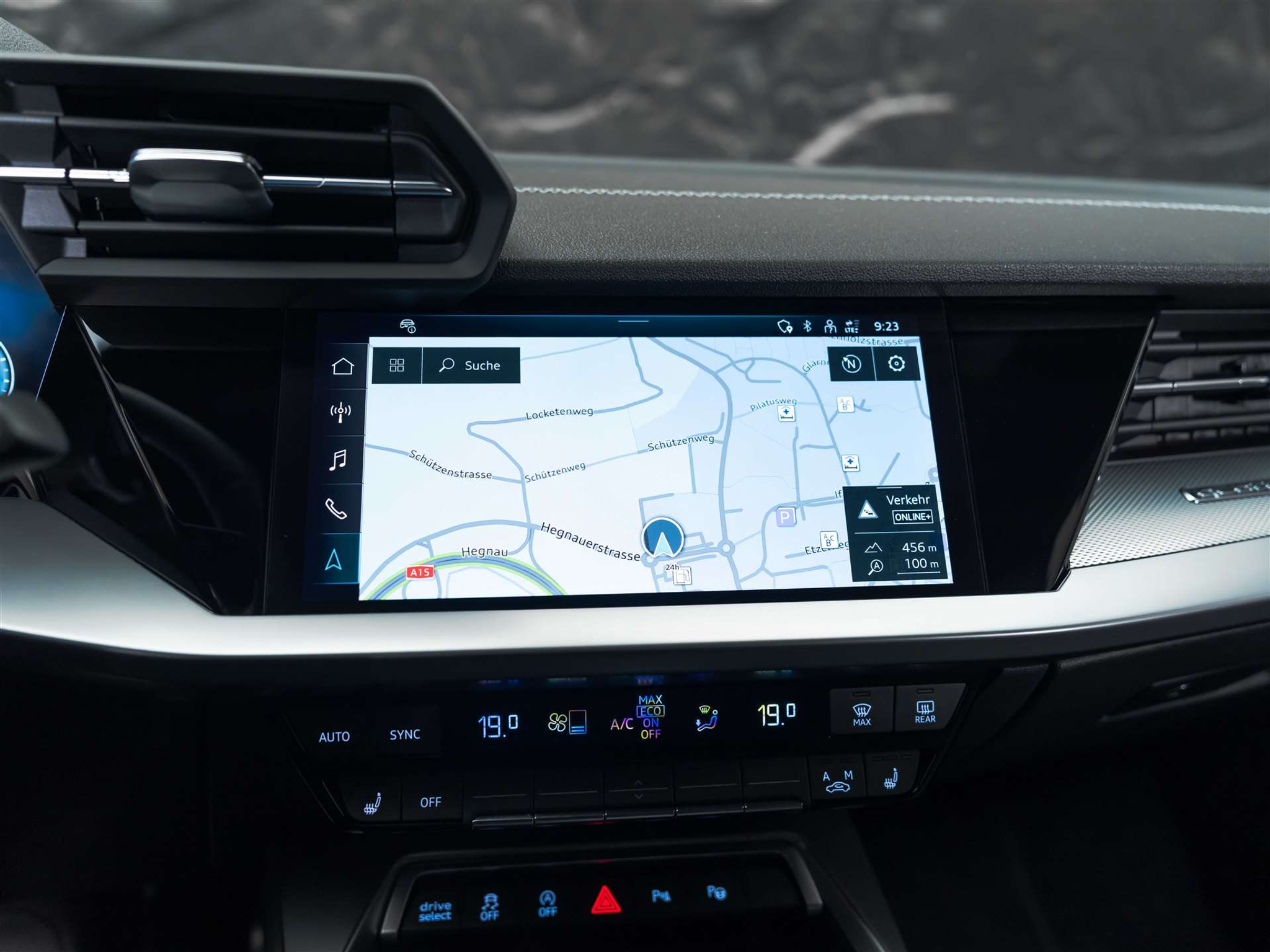 listing desktop thumbnail image 34