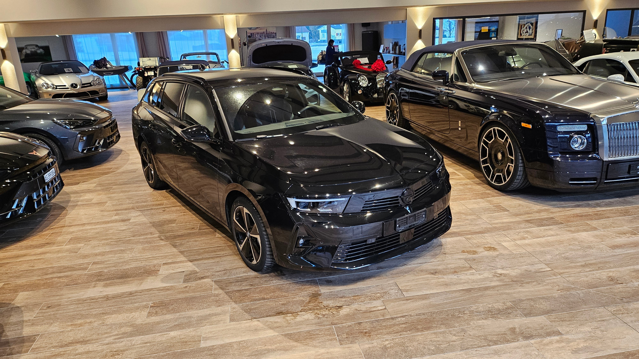 listing desktop thumbnail image 5