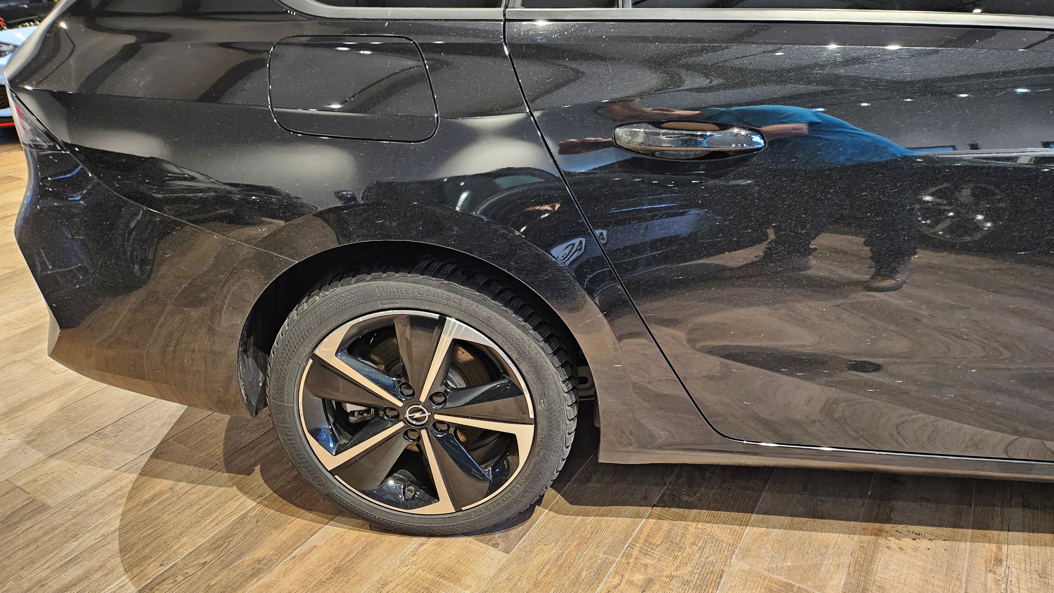 listing desktop thumbnail image 8