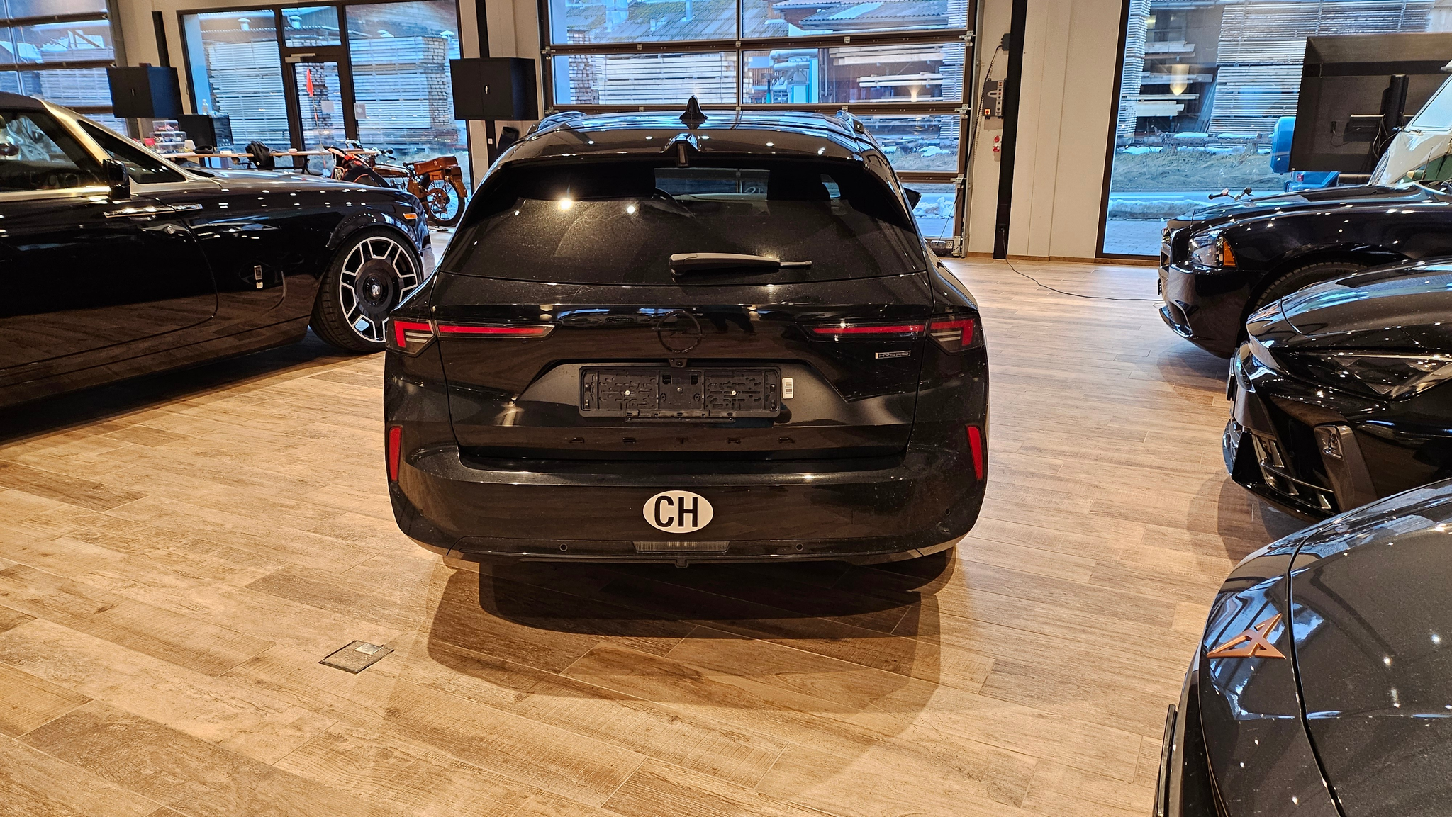 listing desktop thumbnail image 11