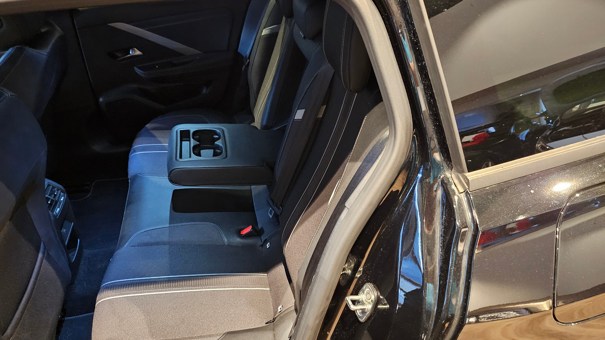 listing desktop thumbnail image 21