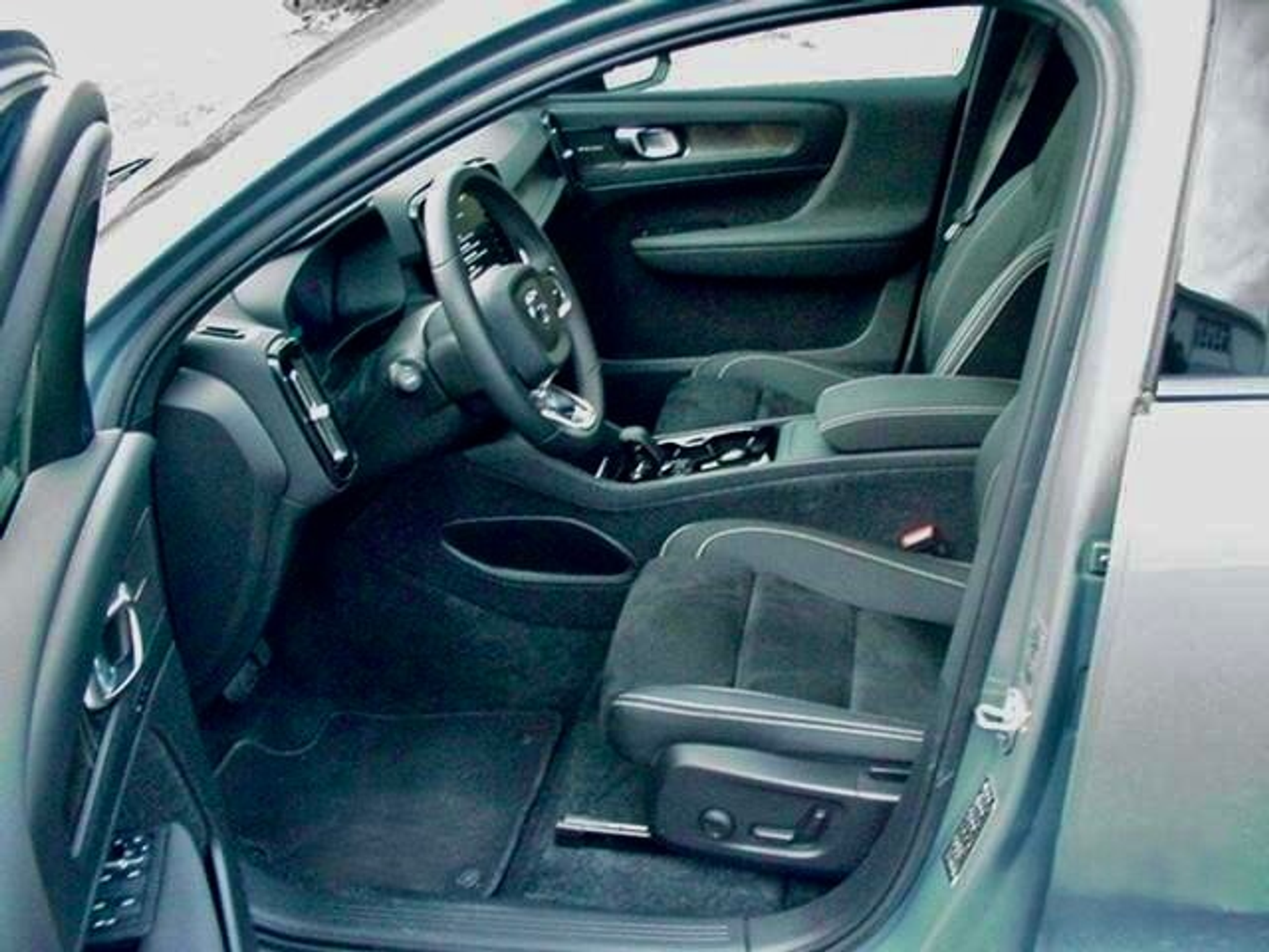 listing desktop thumbnail image 5