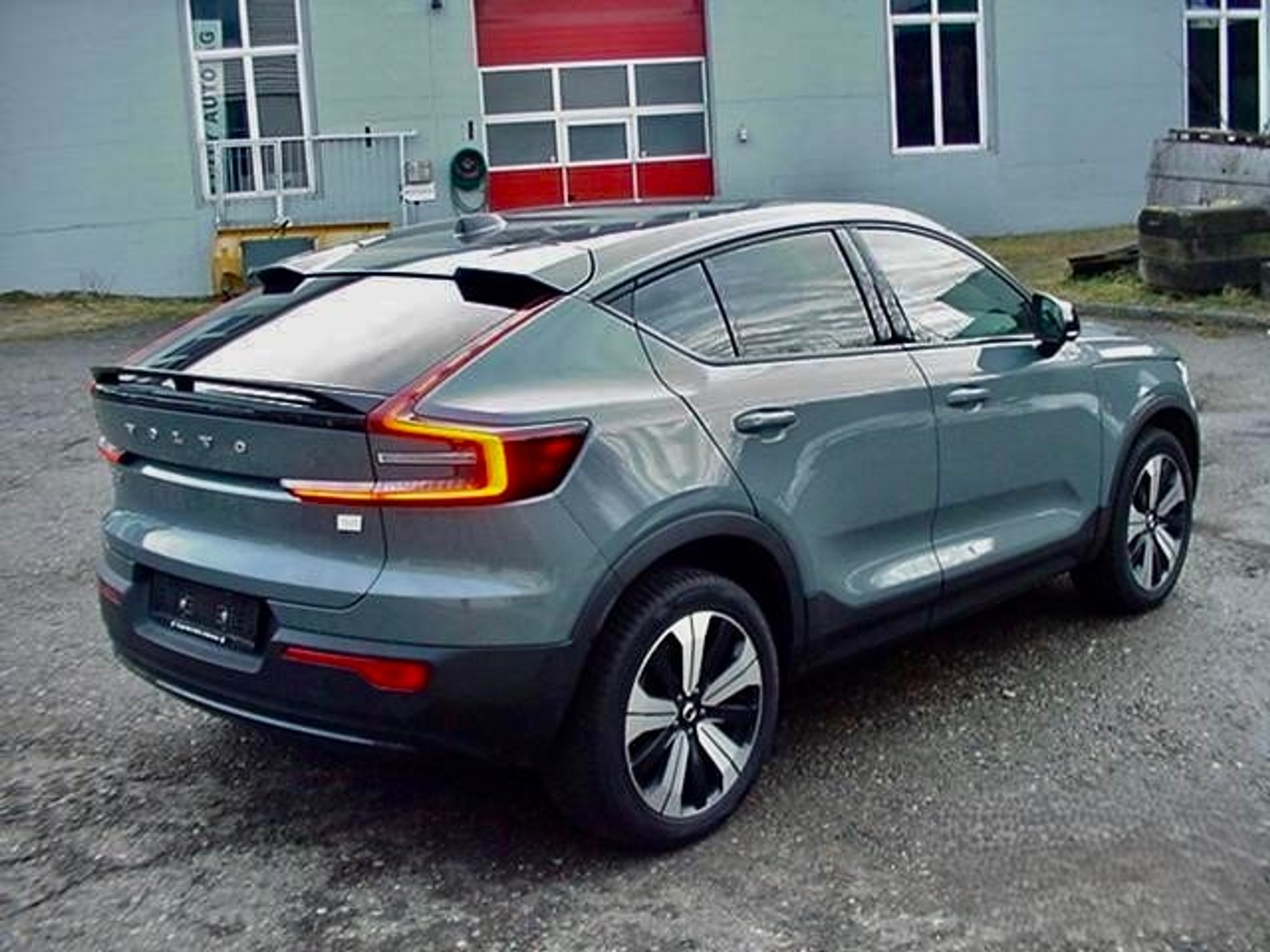 listing desktop thumbnail image 3