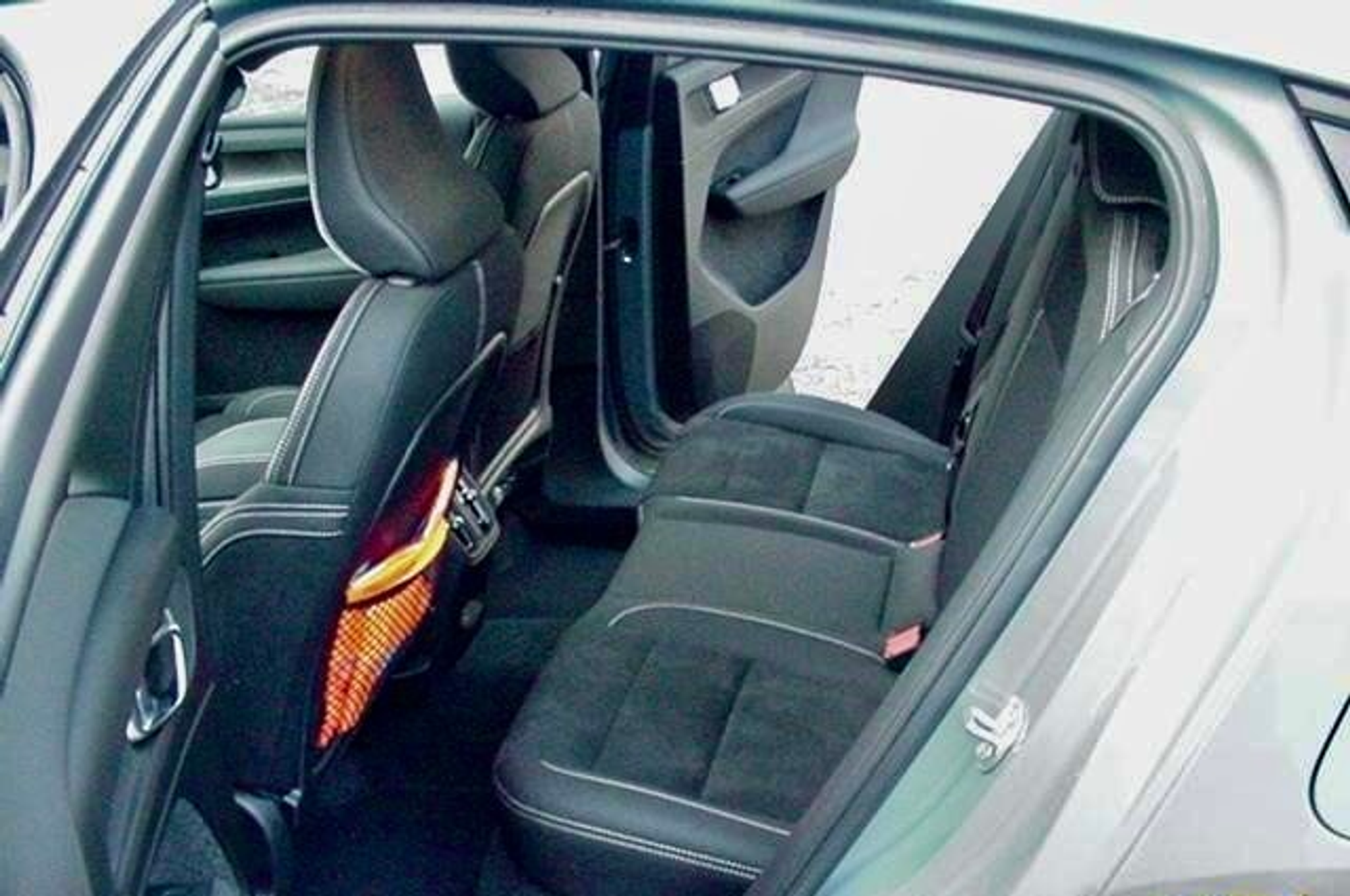 listing desktop thumbnail image 8