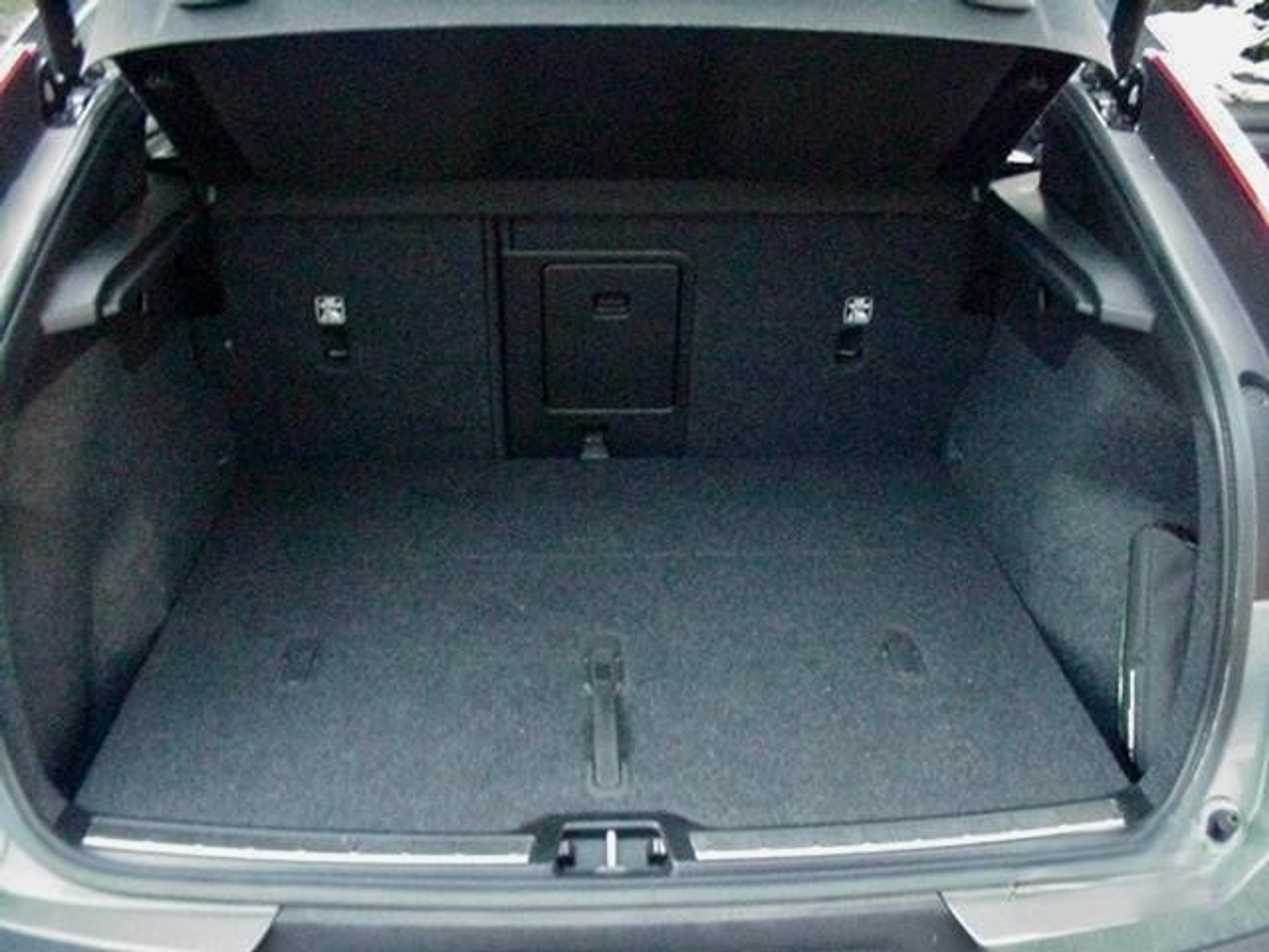 listing desktop thumbnail image 4