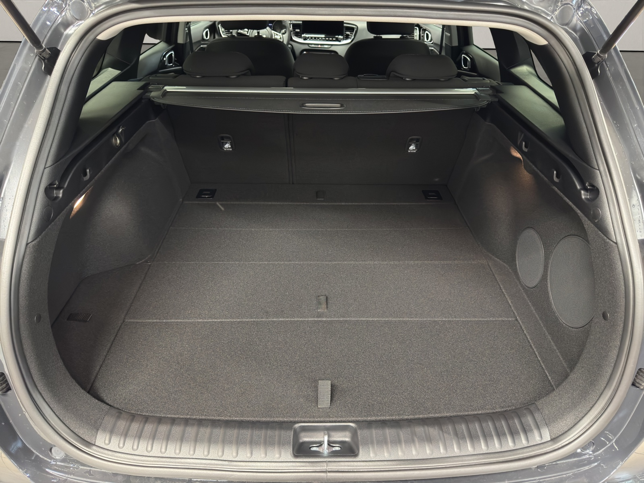 listing desktop thumbnail image 9