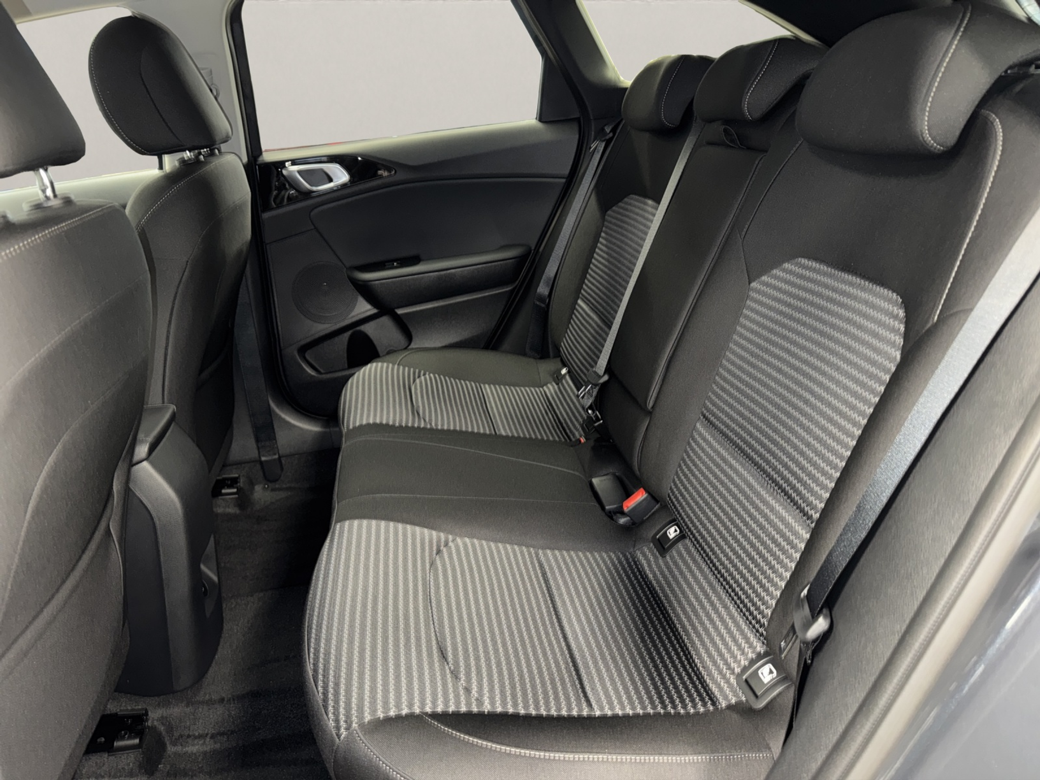 listing desktop thumbnail image 12