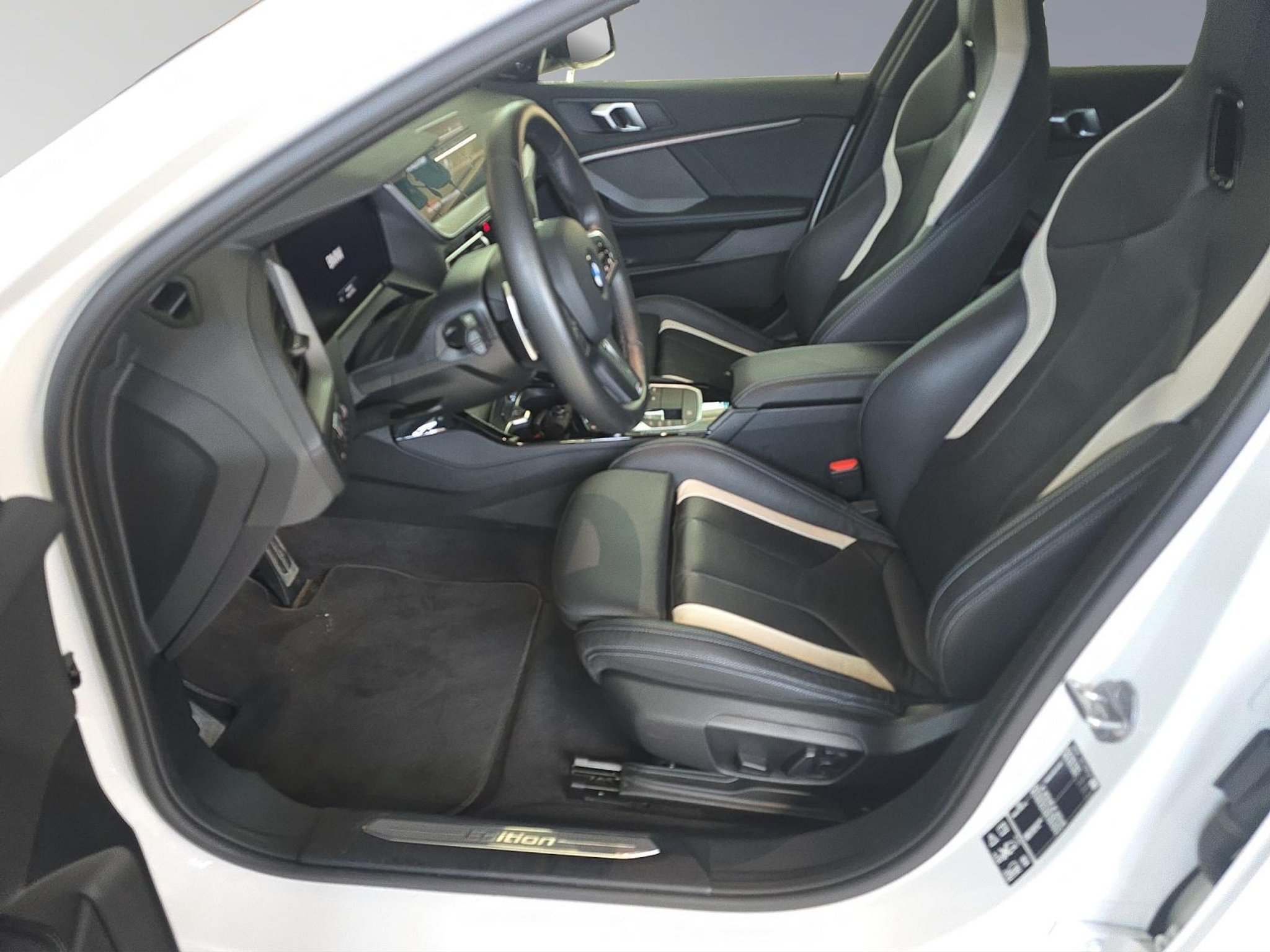 listing desktop thumbnail image 10