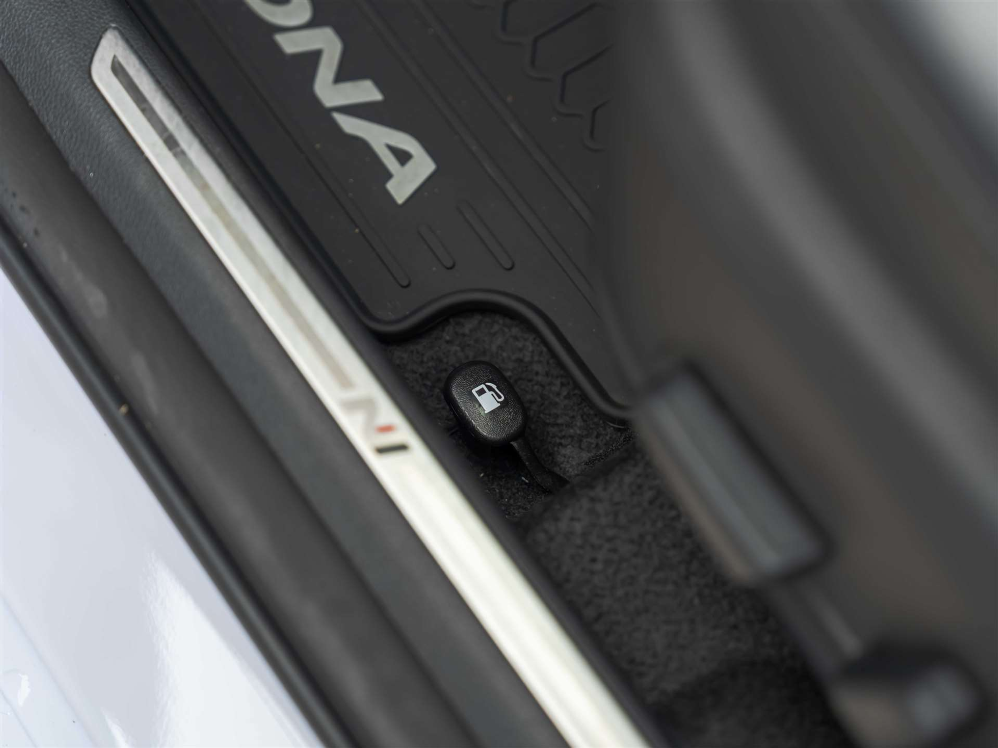 listing desktop thumbnail image 29