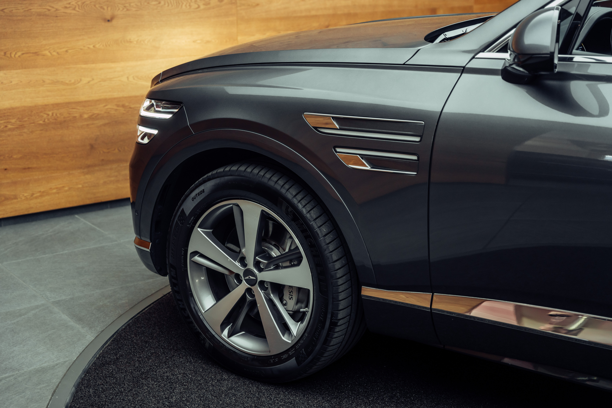 listing desktop thumbnail image 24