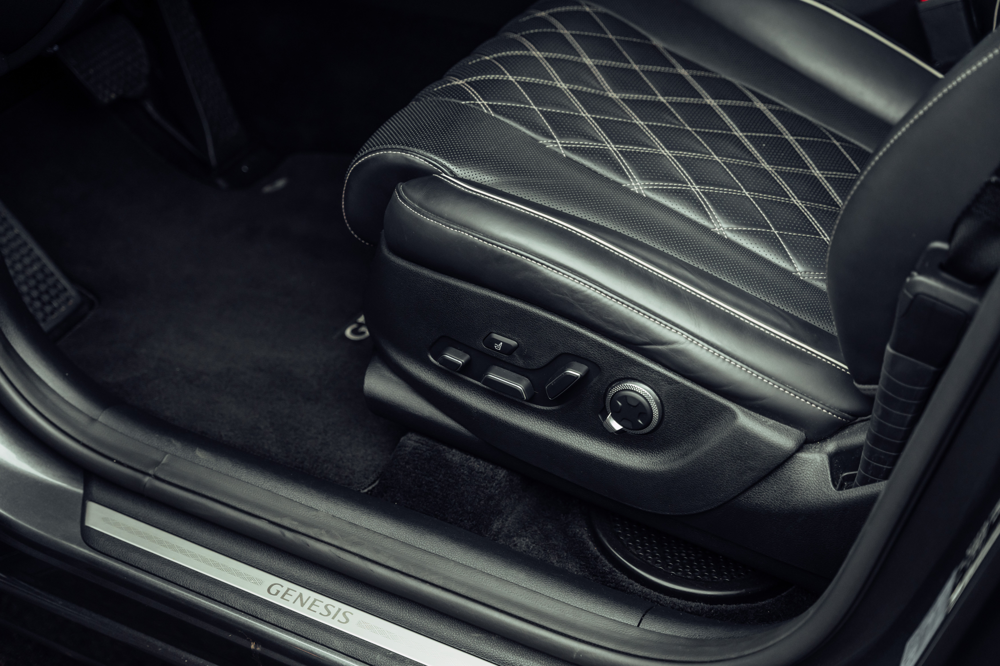 listing desktop thumbnail image 16