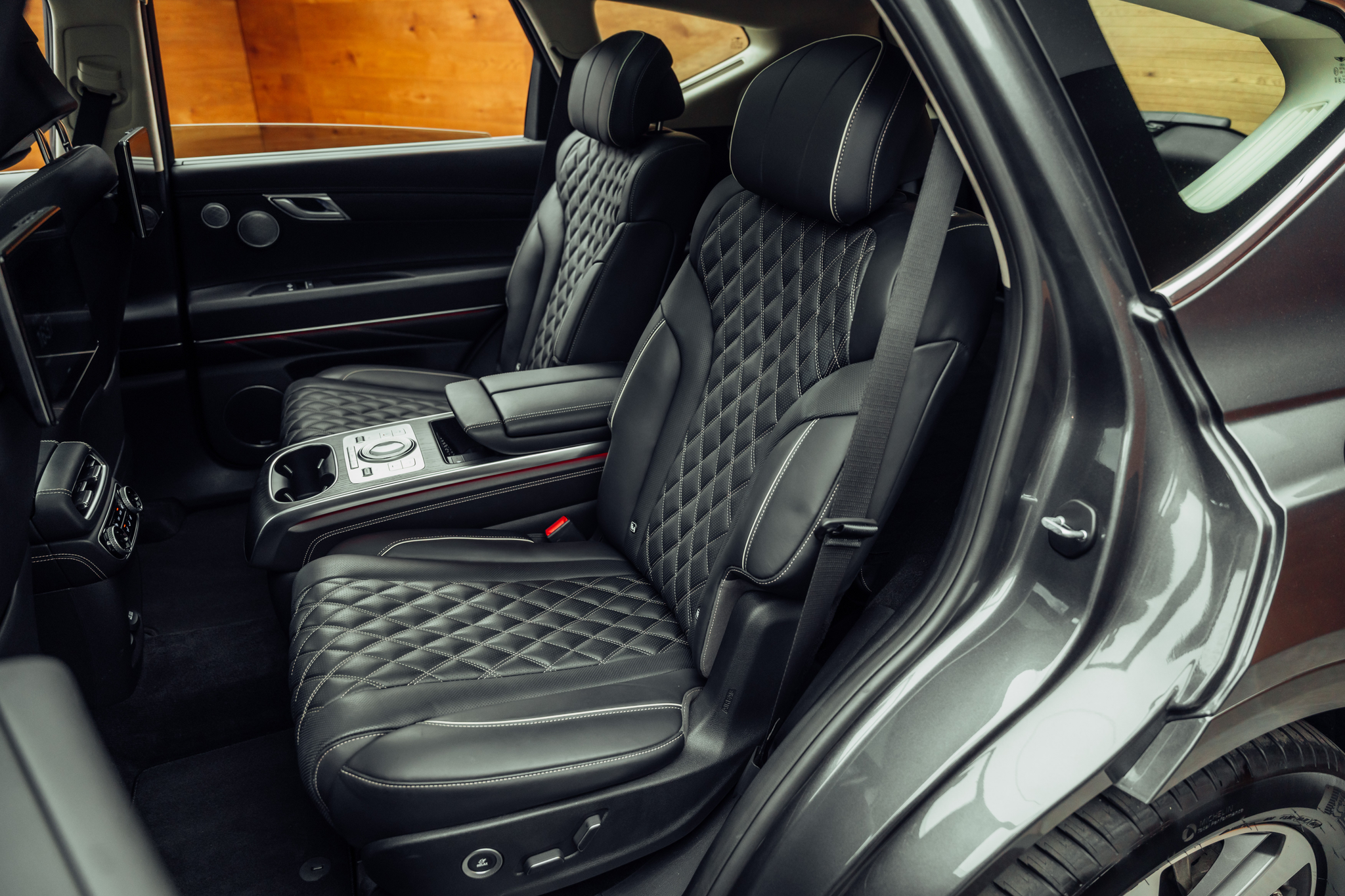 listing desktop thumbnail image 6