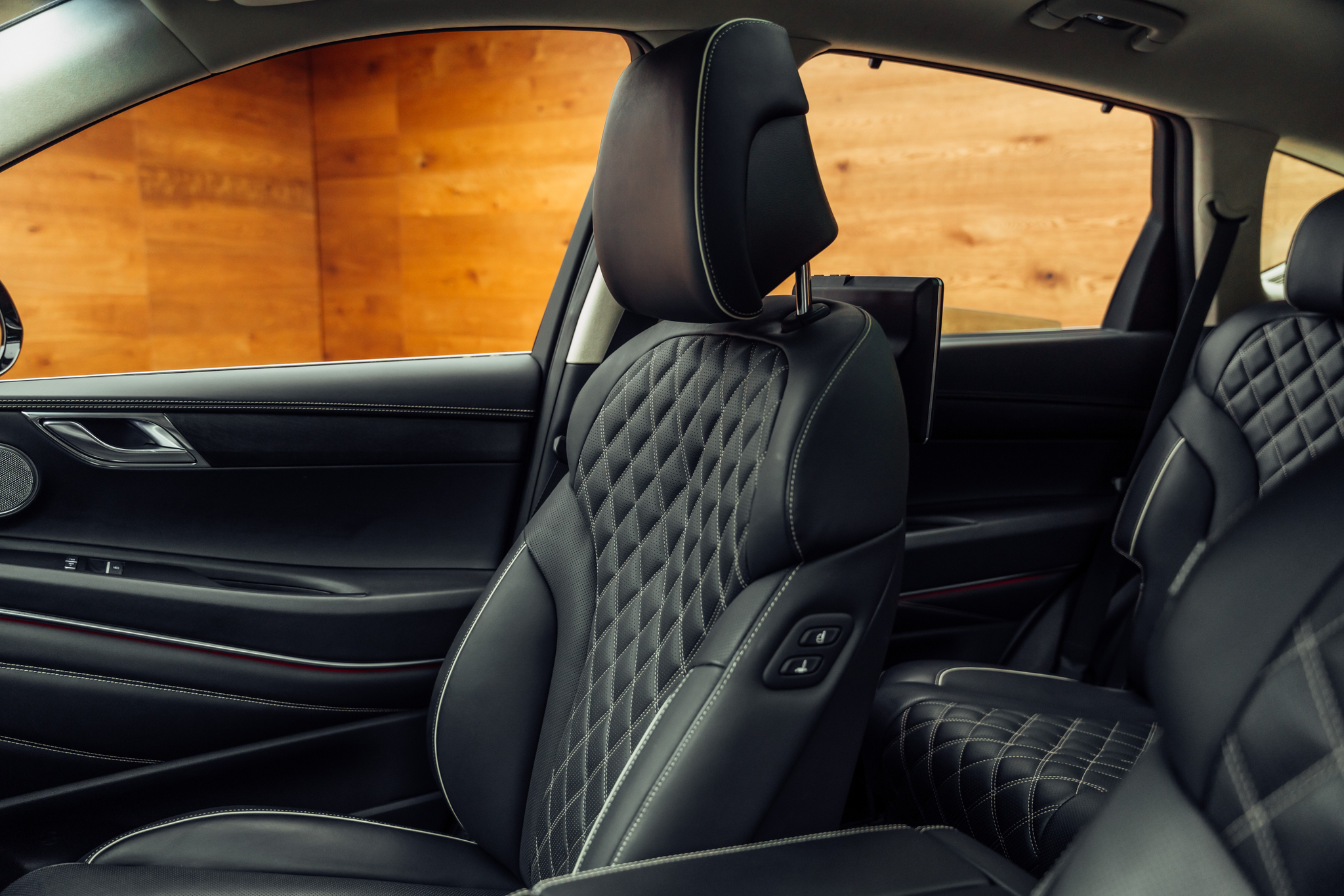 listing desktop thumbnail image 10