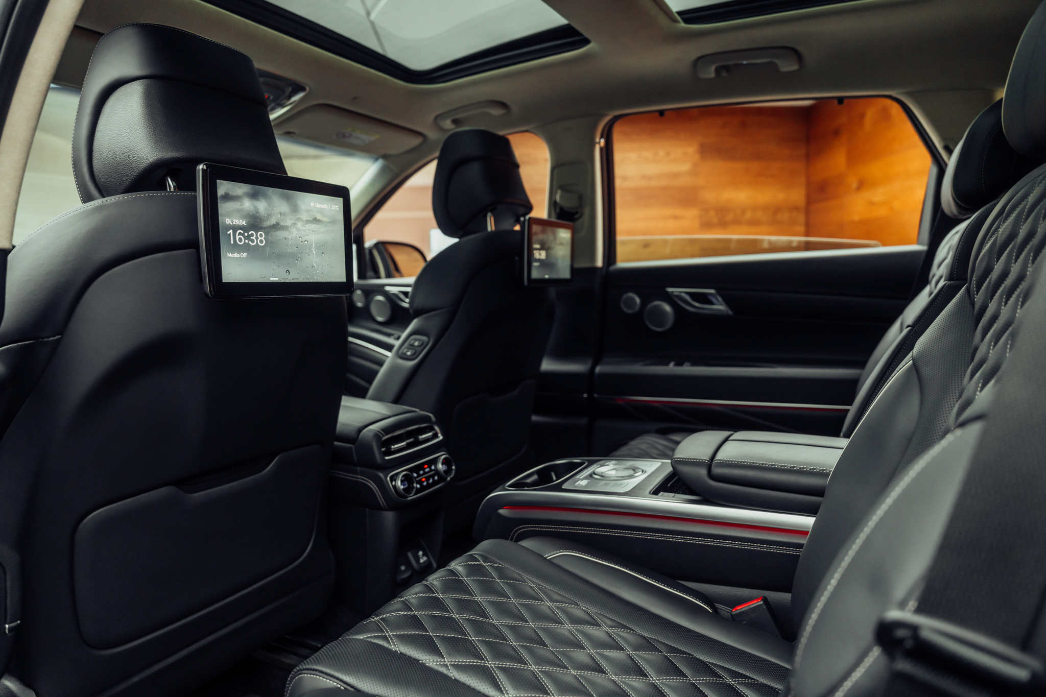 listing desktop thumbnail image 8