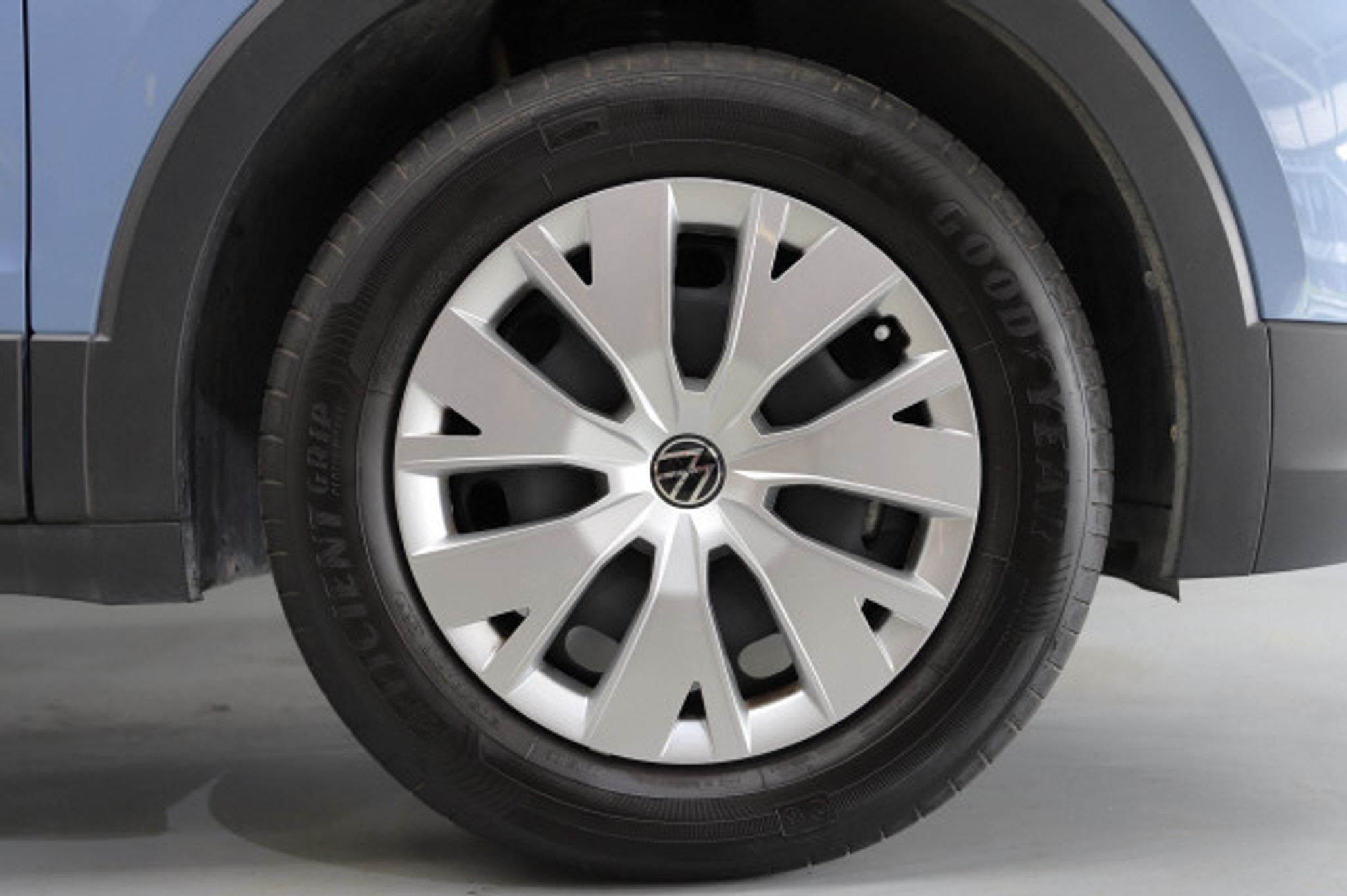 listing desktop thumbnail image 12