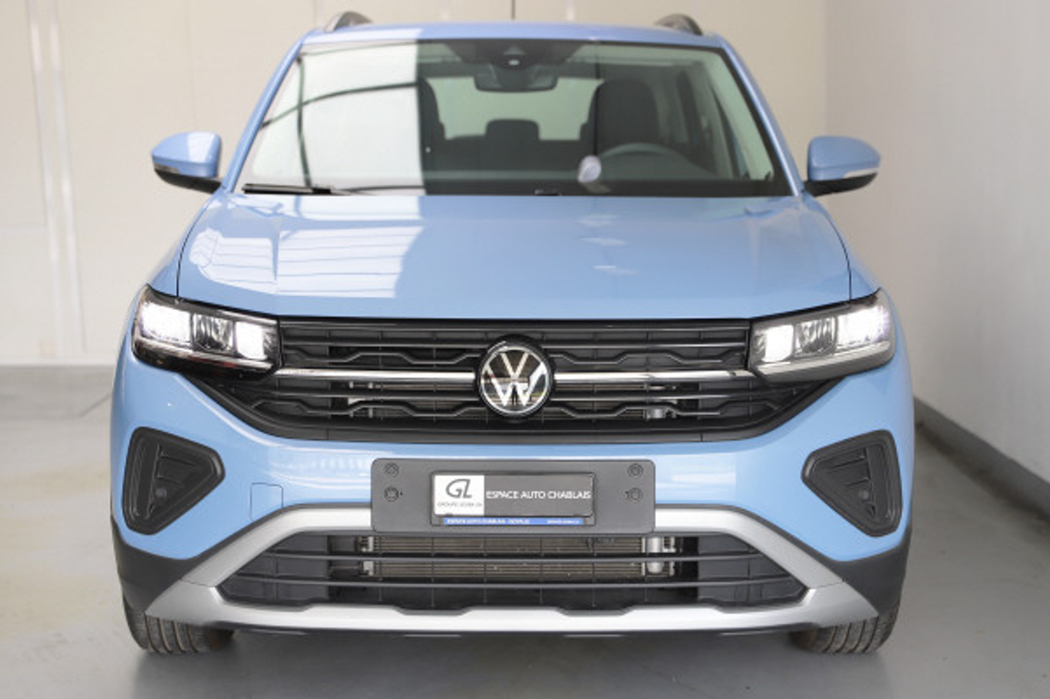 listing desktop thumbnail image 4