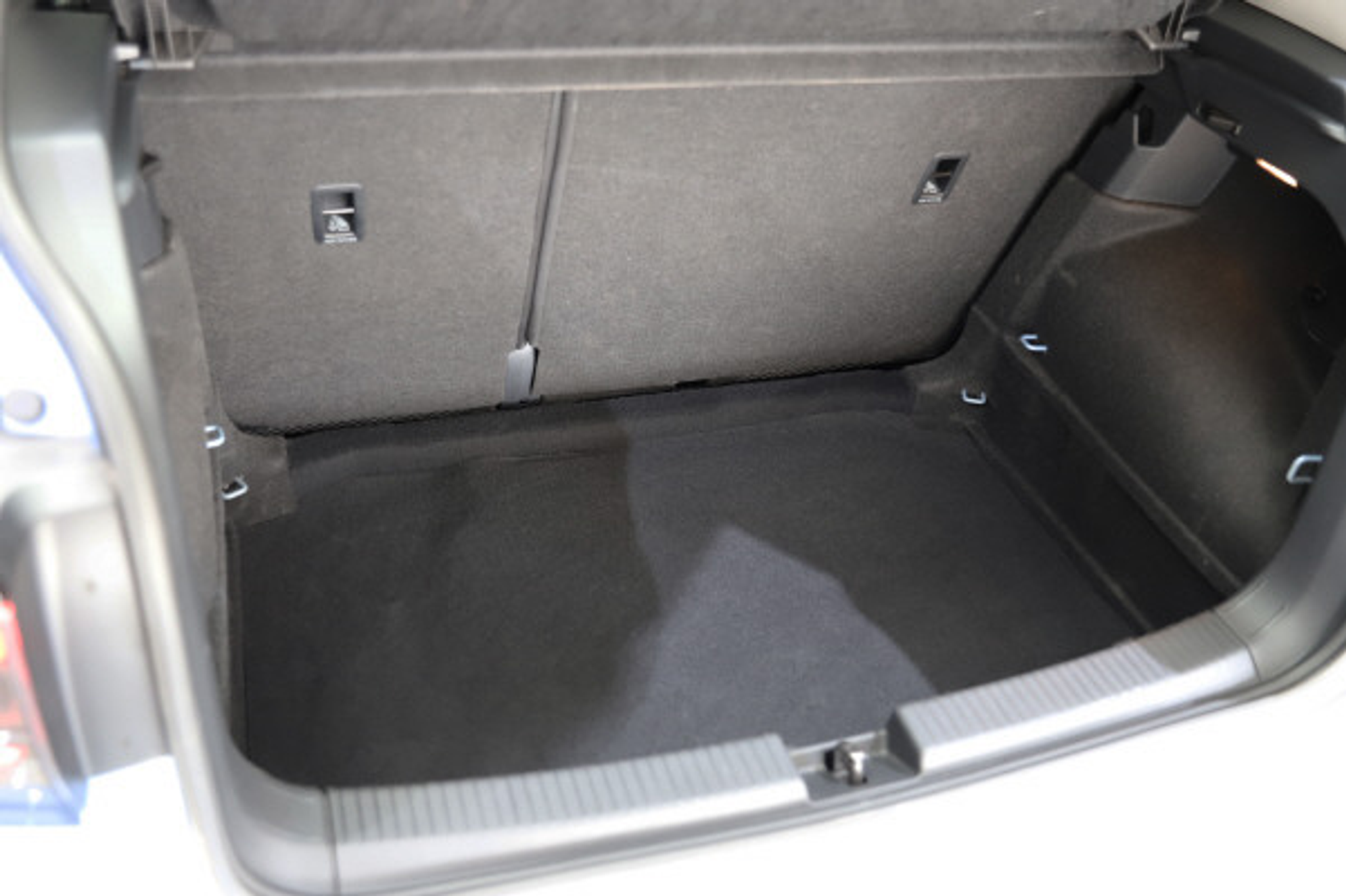 listing desktop thumbnail image 11