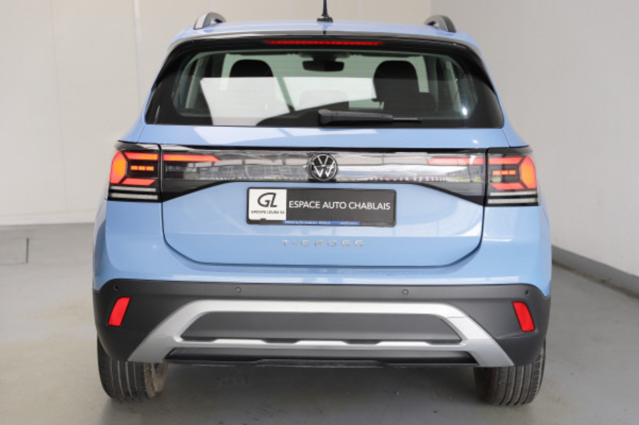 listing desktop thumbnail image 5