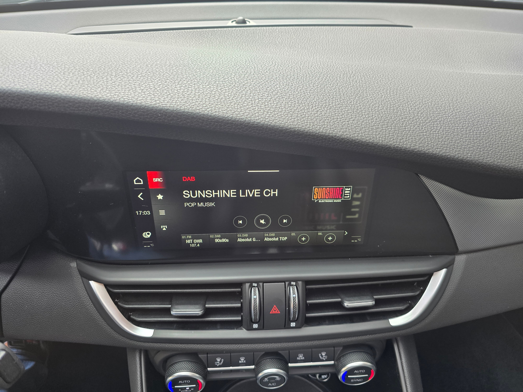 listing desktop thumbnail image 15