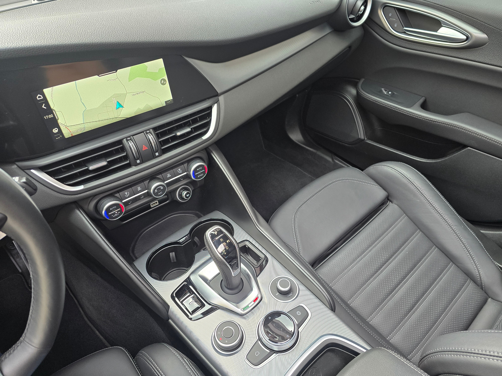 listing desktop thumbnail image 12