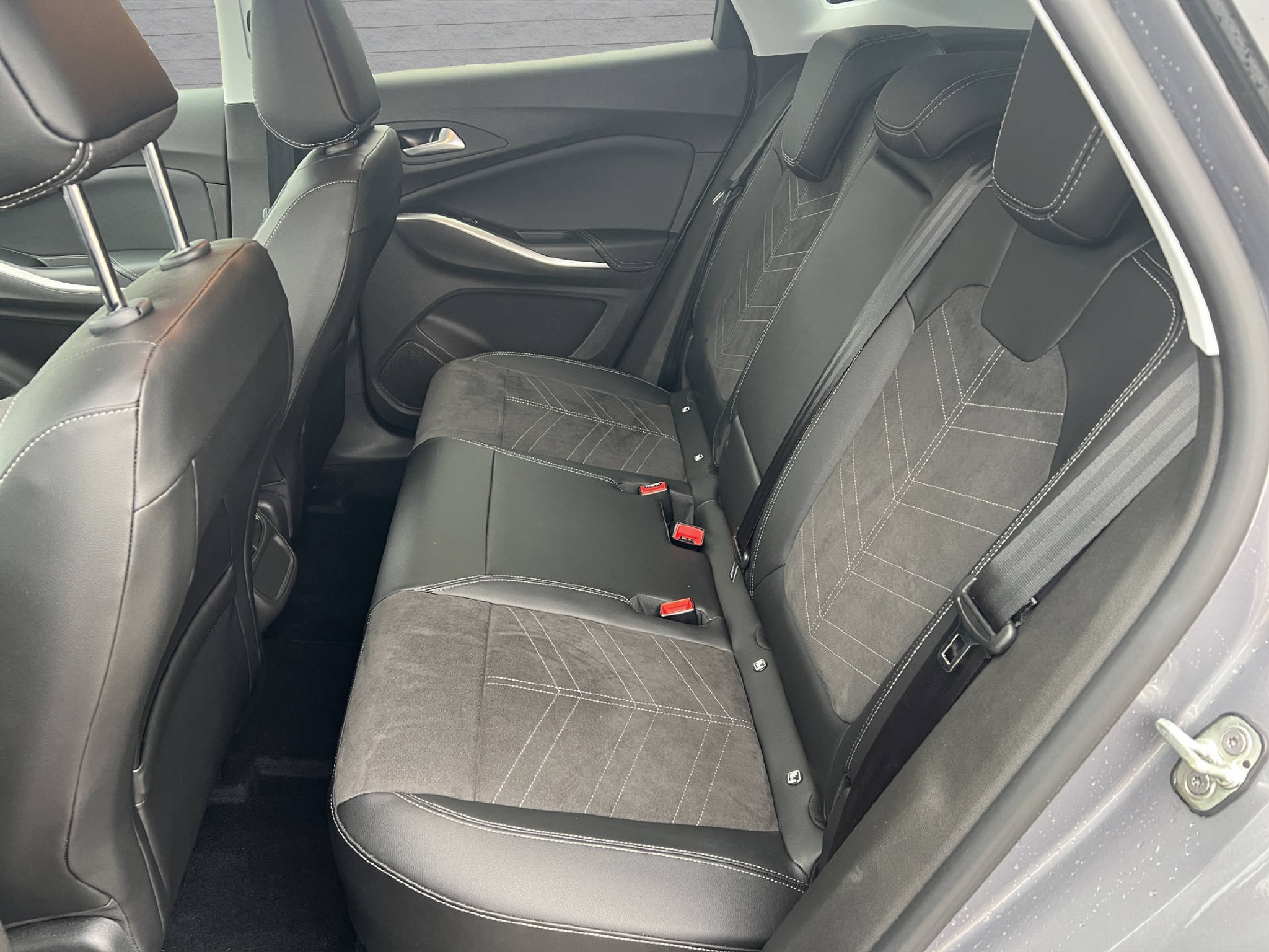 listing desktop thumbnail image 13