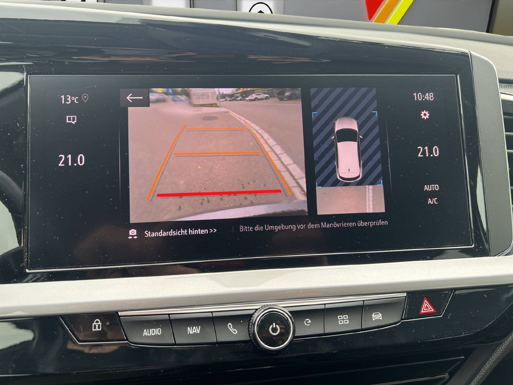 listing desktop thumbnail image 11