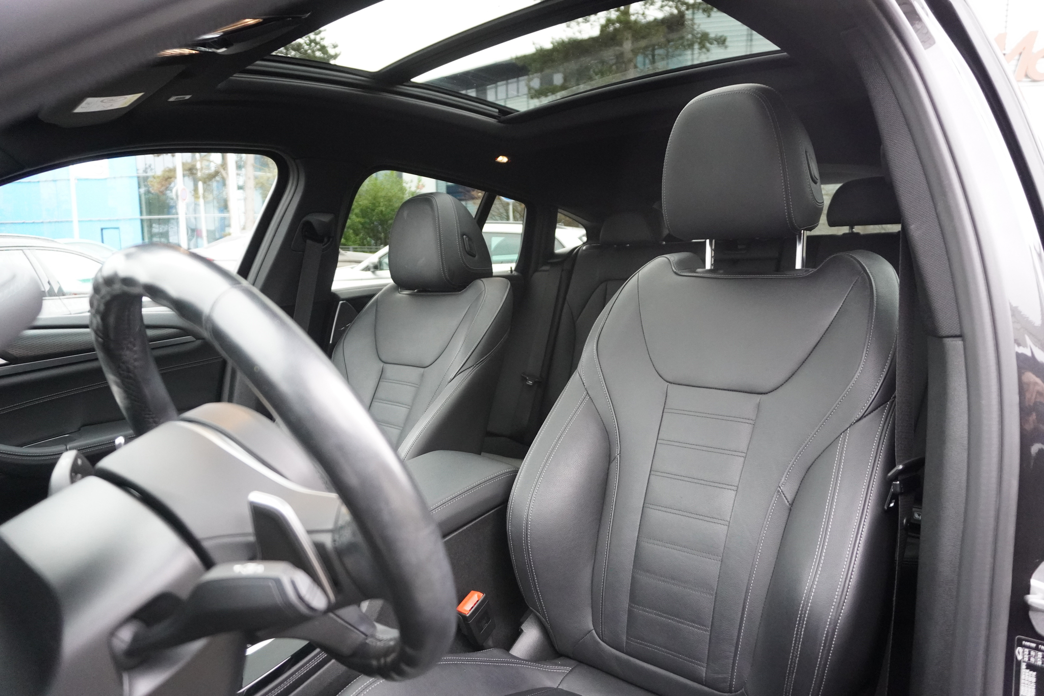 listing desktop thumbnail image 12