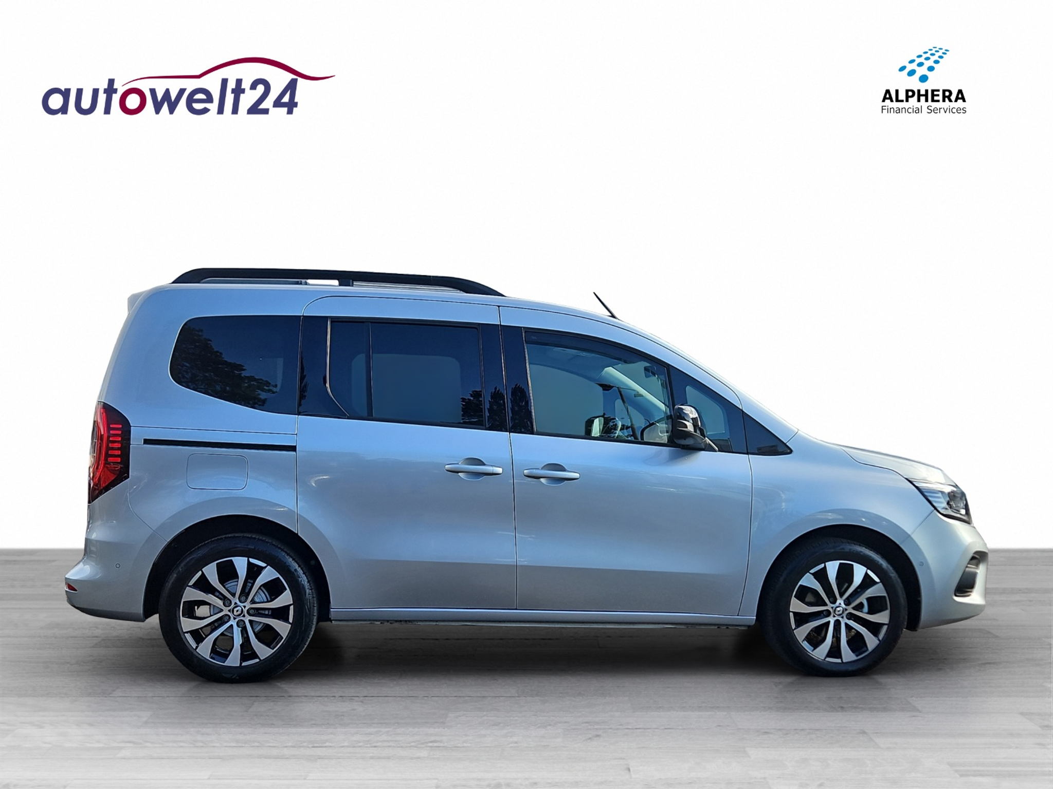 listing desktop thumbnail image 3