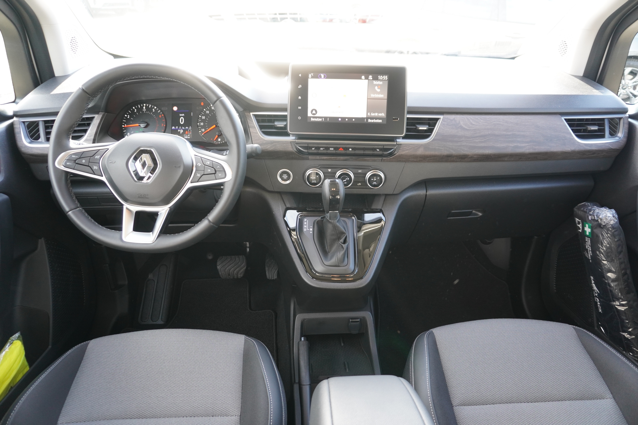 listing desktop thumbnail image 13