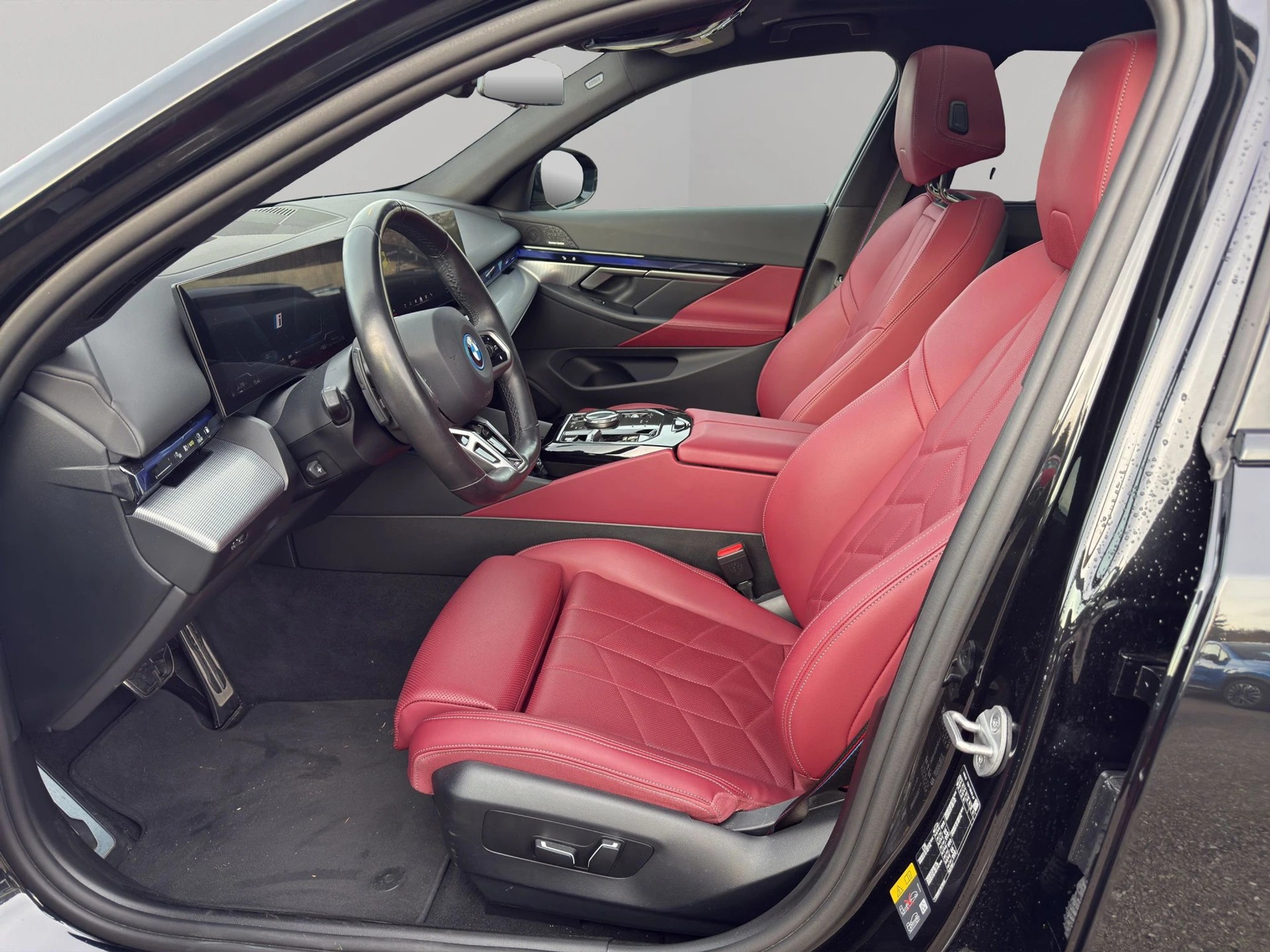 listing desktop thumbnail image 9