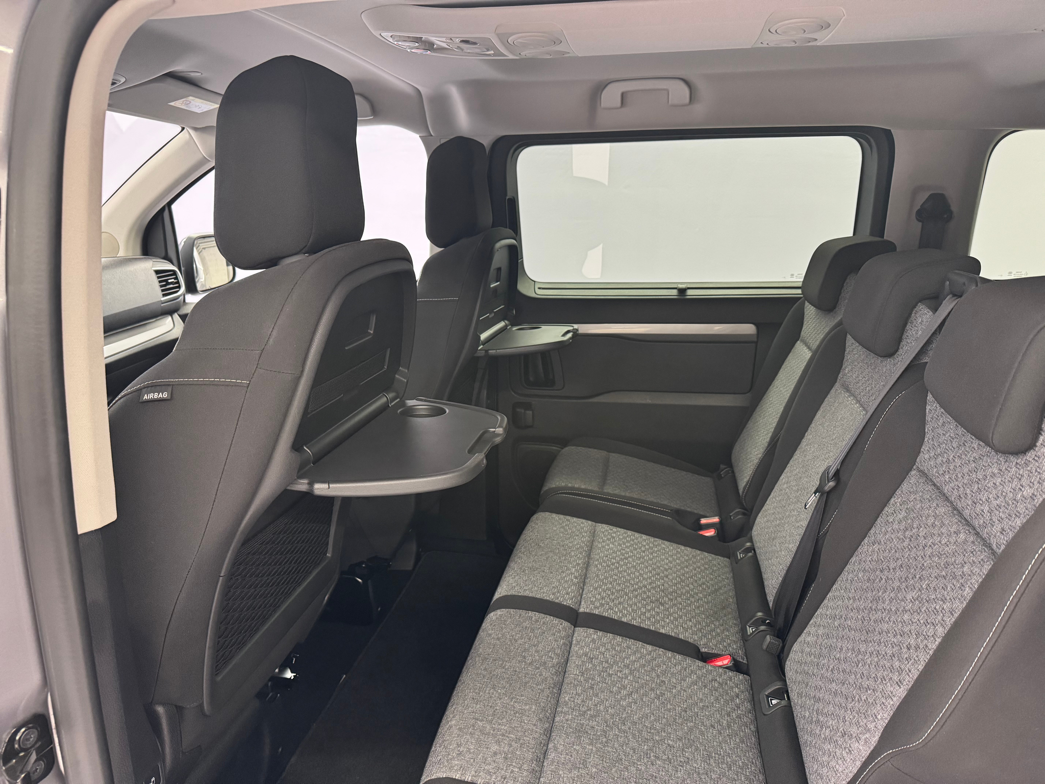 listing desktop thumbnail image 9