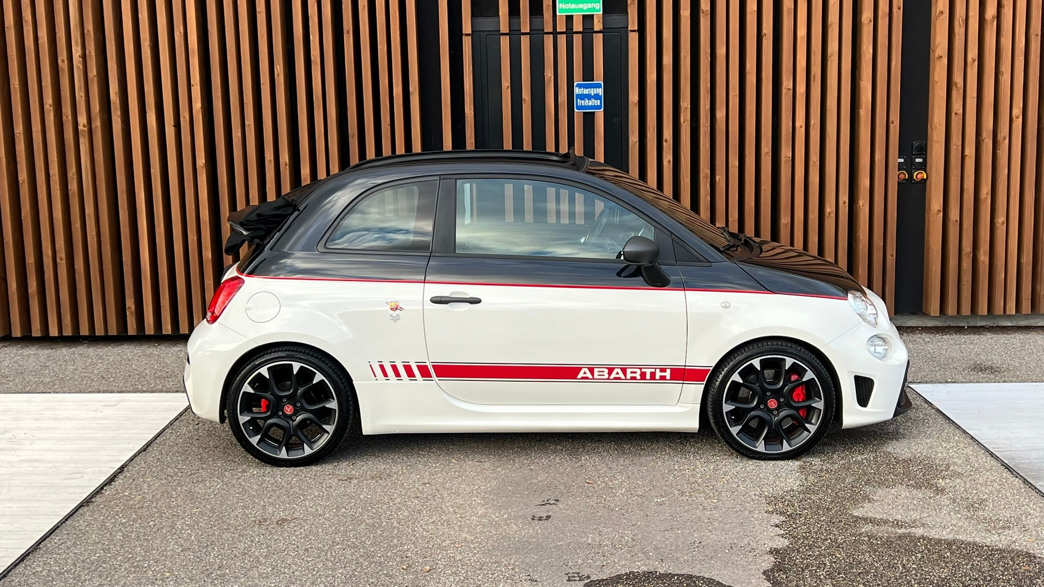 listing desktop thumbnail image 6