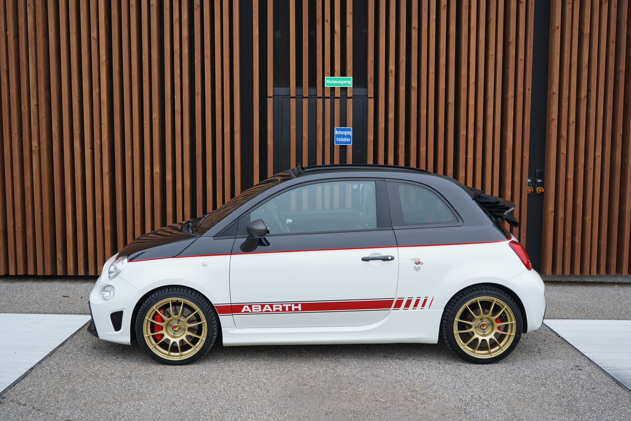 listing desktop thumbnail image 5