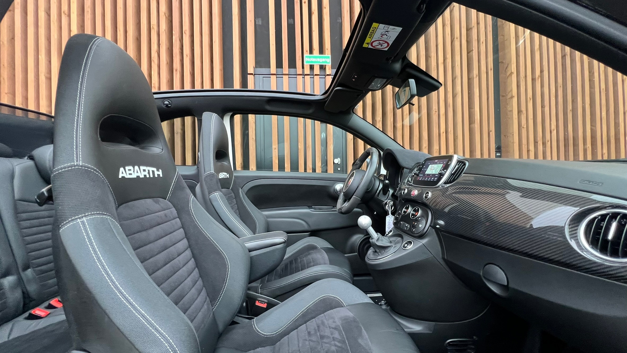 listing desktop thumbnail image 25