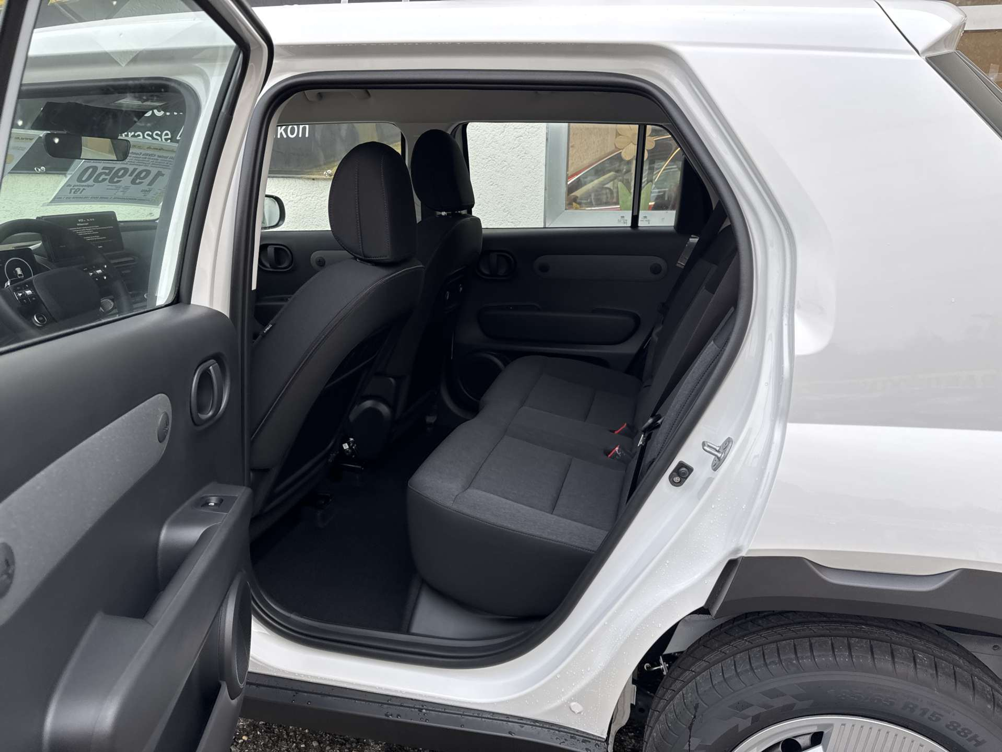 listing desktop thumbnail image 7