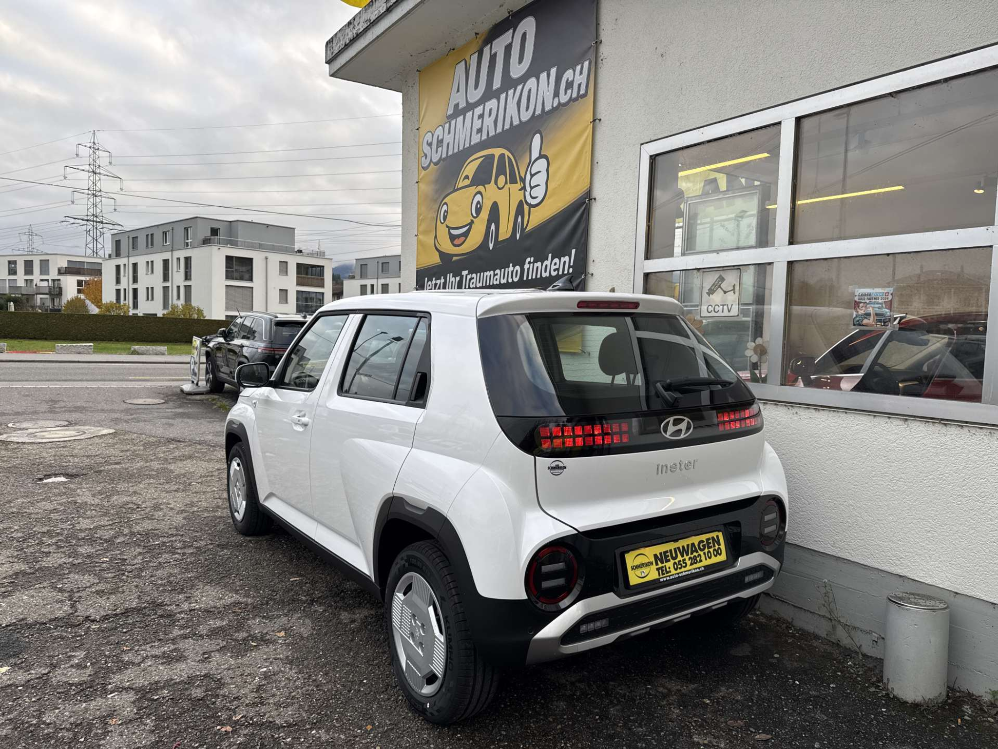 listing desktop thumbnail image 2