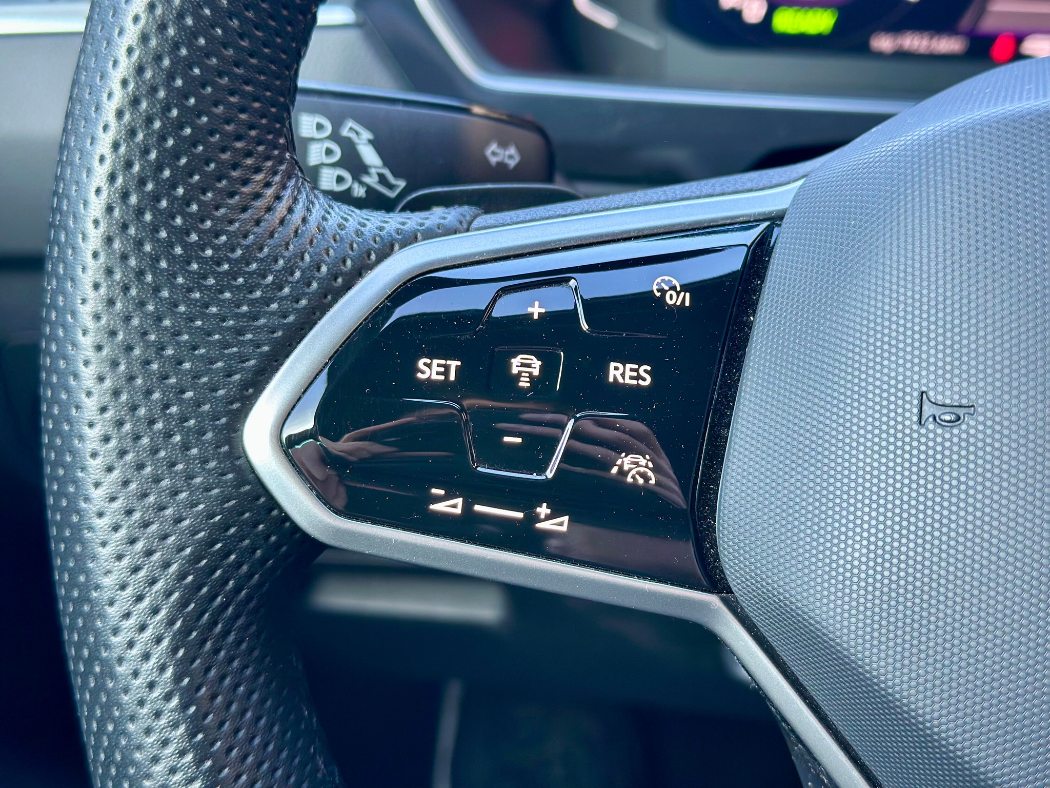 listing desktop thumbnail image 10