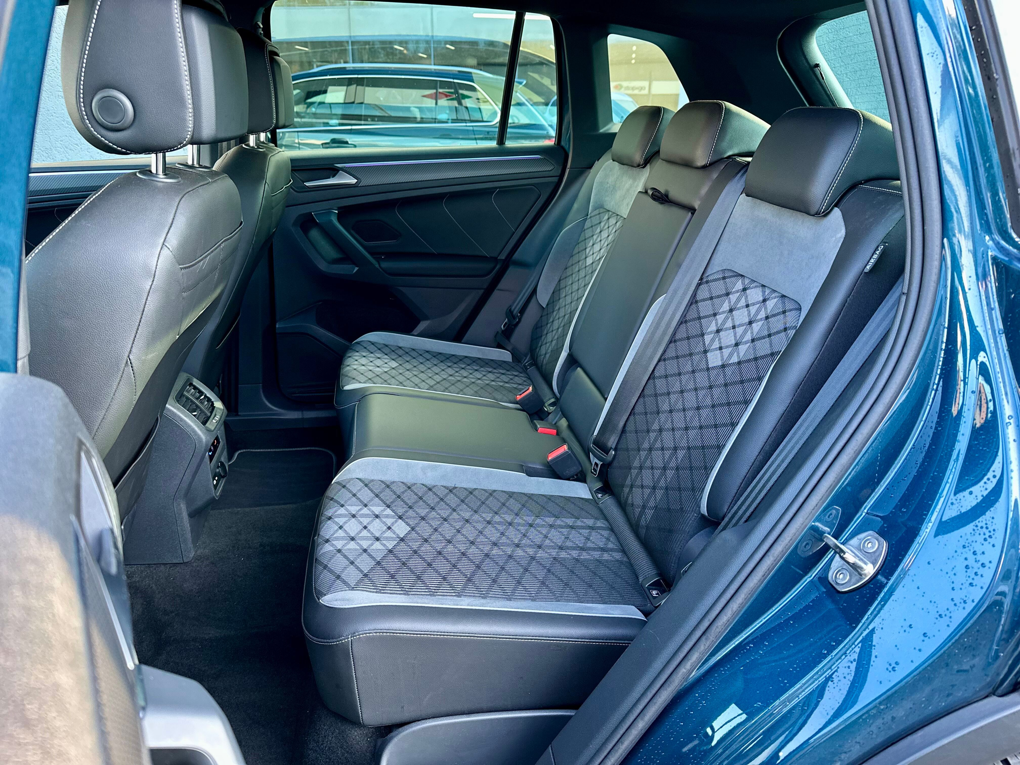 listing desktop thumbnail image 8