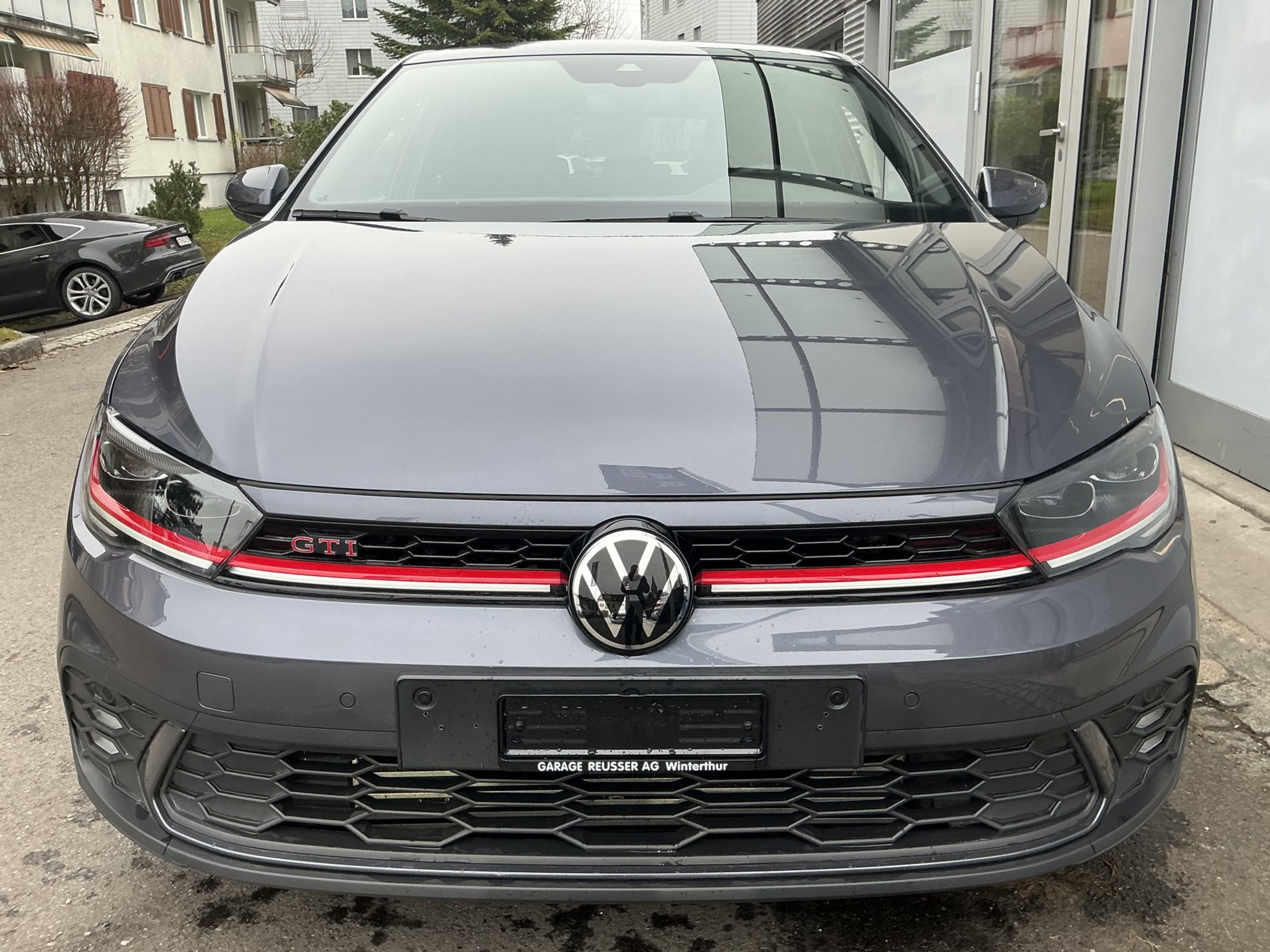 listing desktop thumbnail image 1