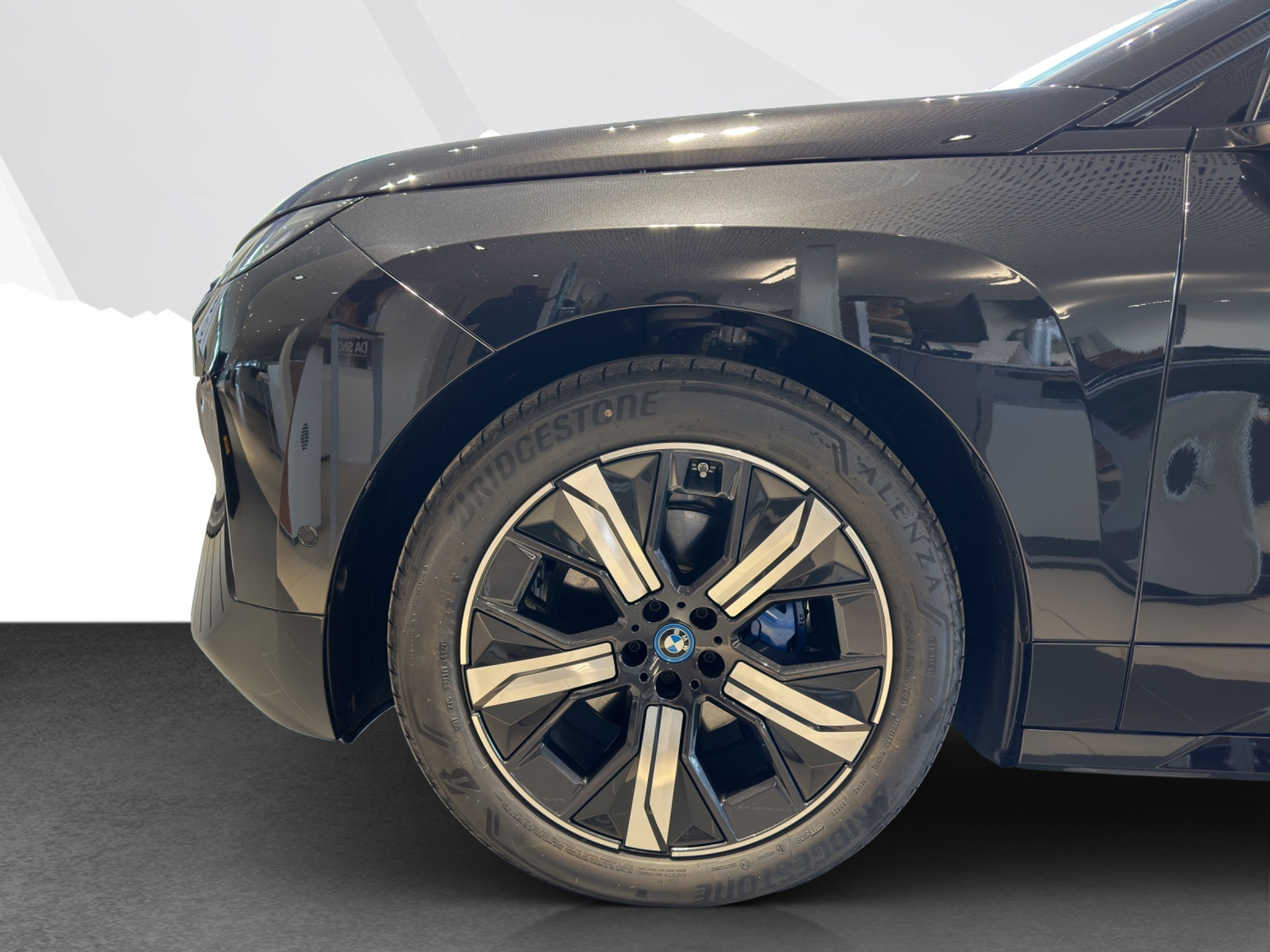 listing desktop thumbnail image 15