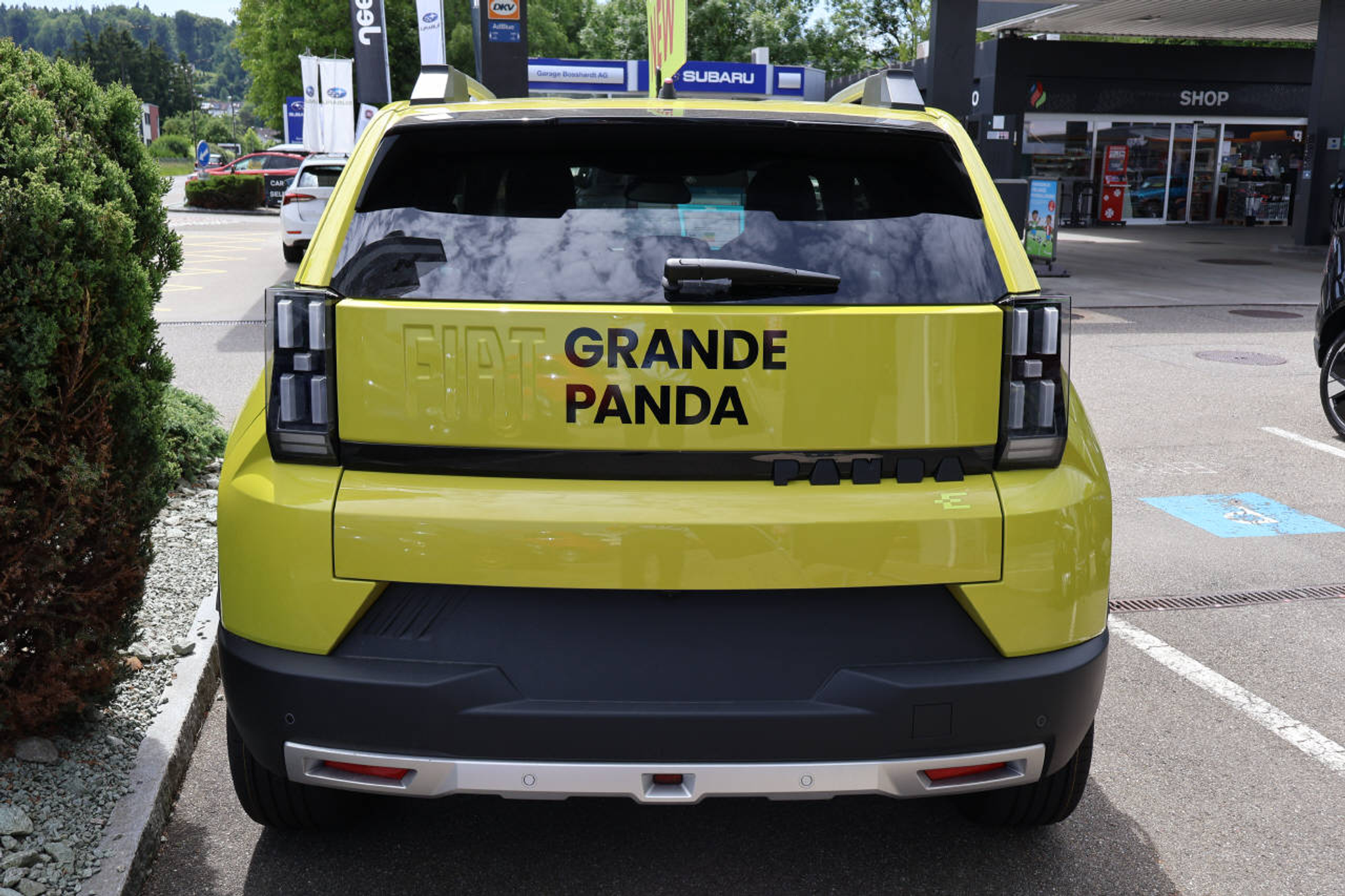 listing desktop thumbnail image 2