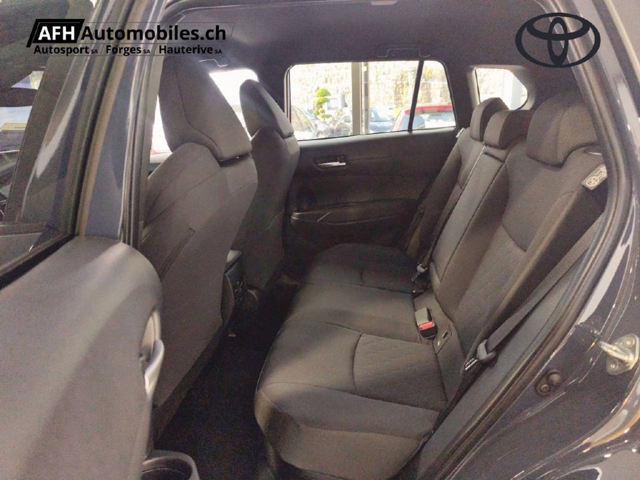 listing desktop thumbnail image 14