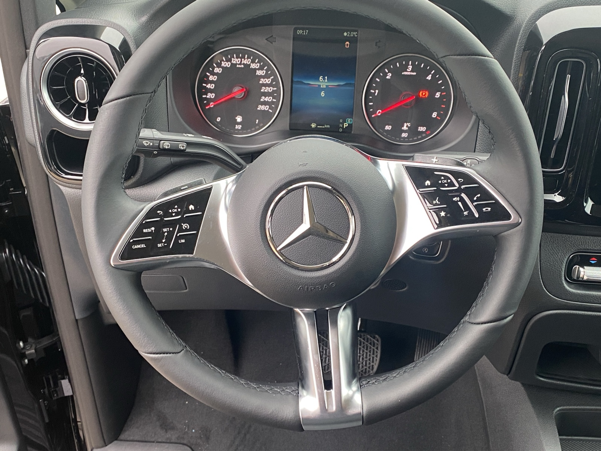 listing desktop thumbnail image 9